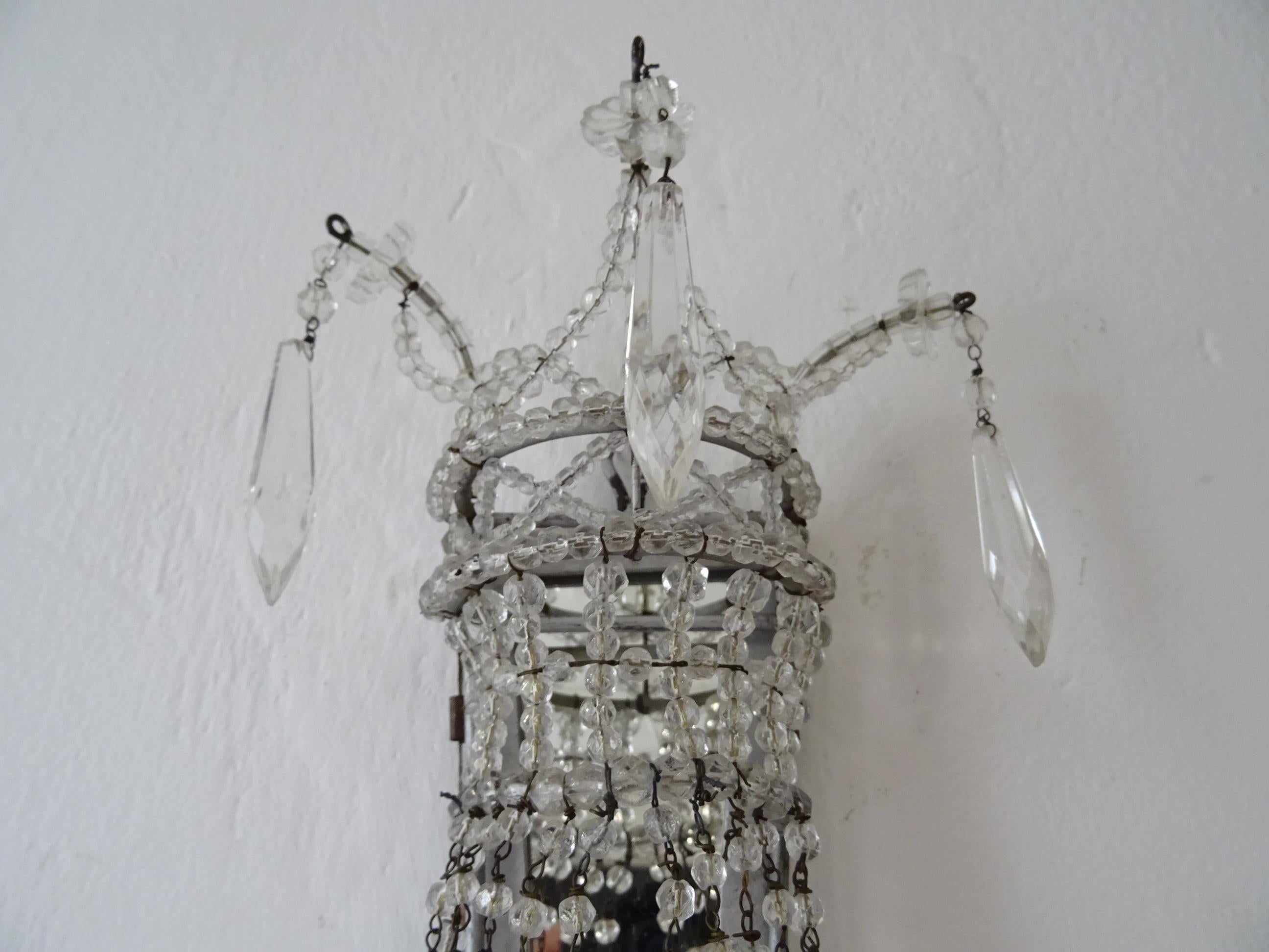 French Crystal Beaded Basket with Prisms and Mirrors Sconces, circa 1940 For Sale 1