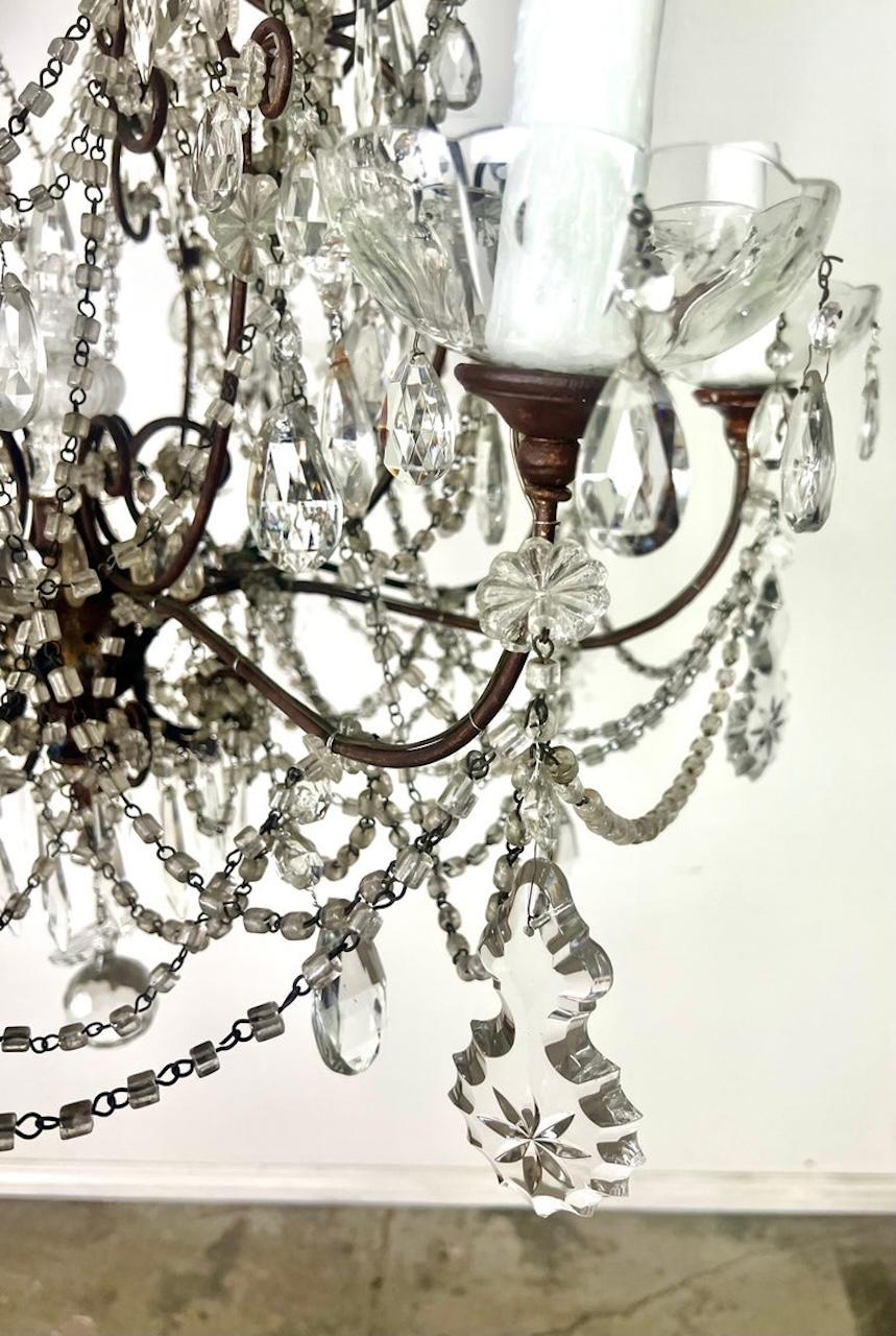 Lampadario francese in cristallo e perline A.I.C. 1930 in vendita 1