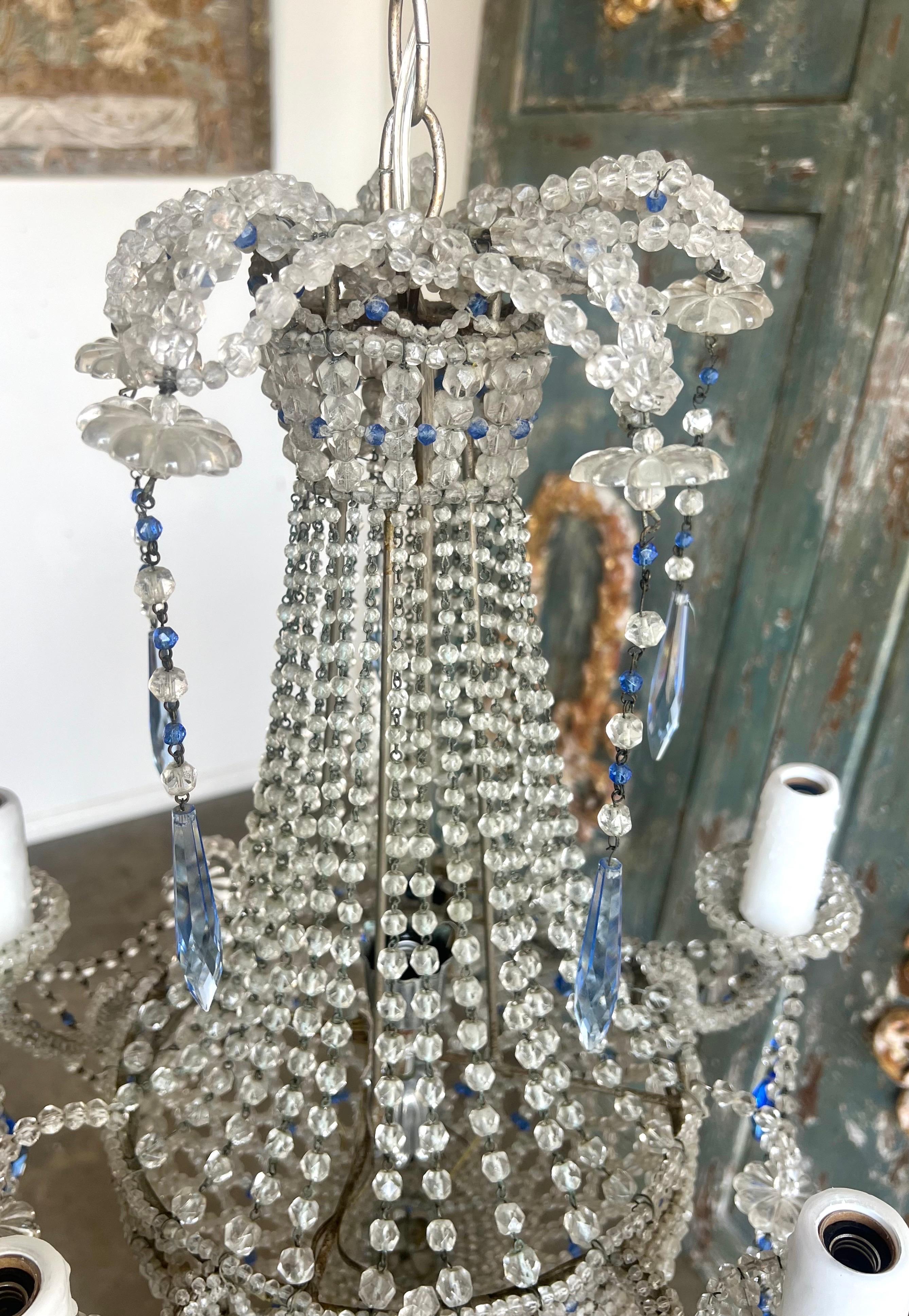 Lampadario francese in cristallo con perline A.I.C. 1930 in vendita 3