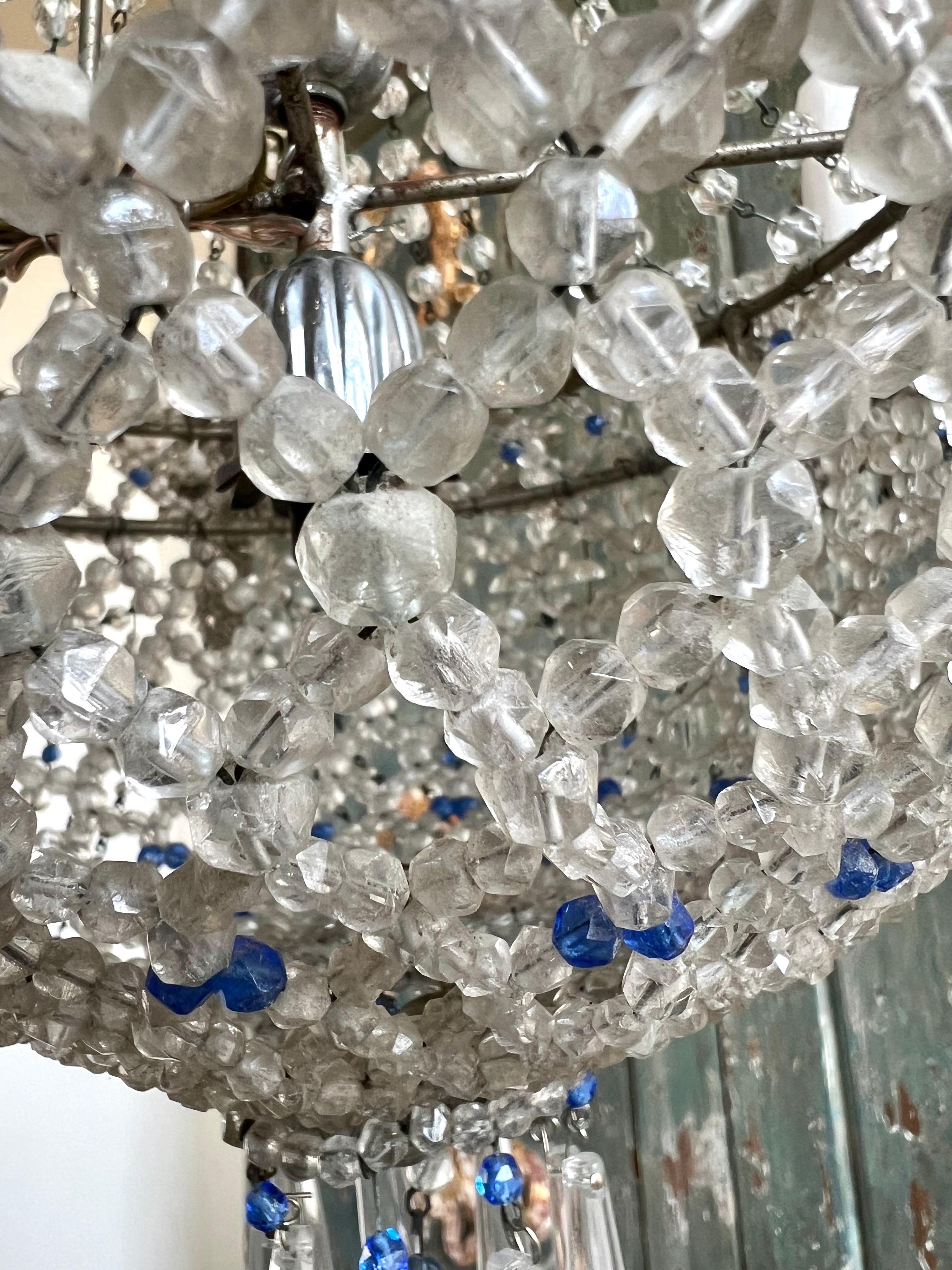 Lampadario francese in cristallo con perline A.I.C. 1930 in vendita 6