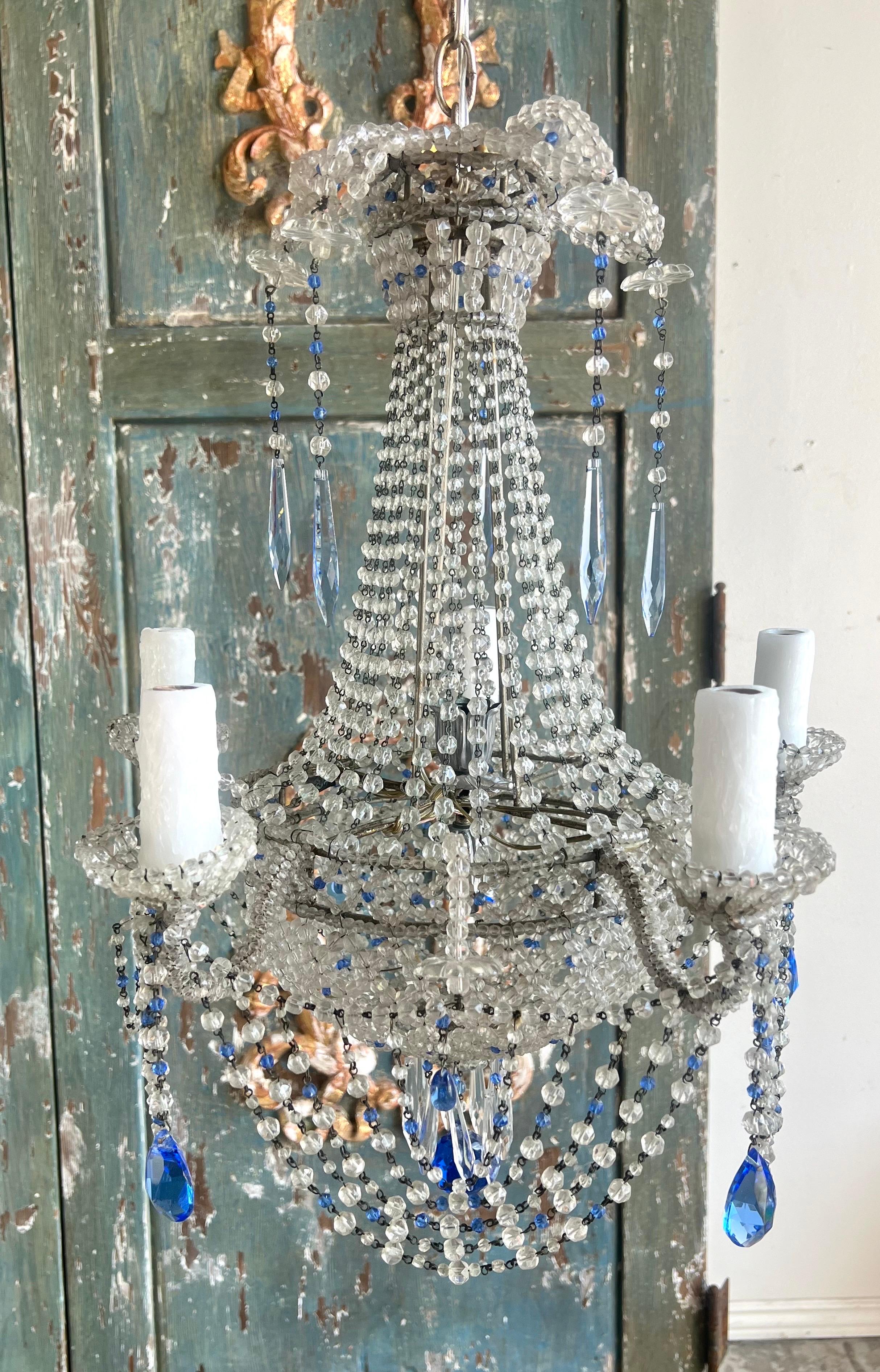 Lampadario francese in cristallo con perline A.I.C. 1930 in vendita 7