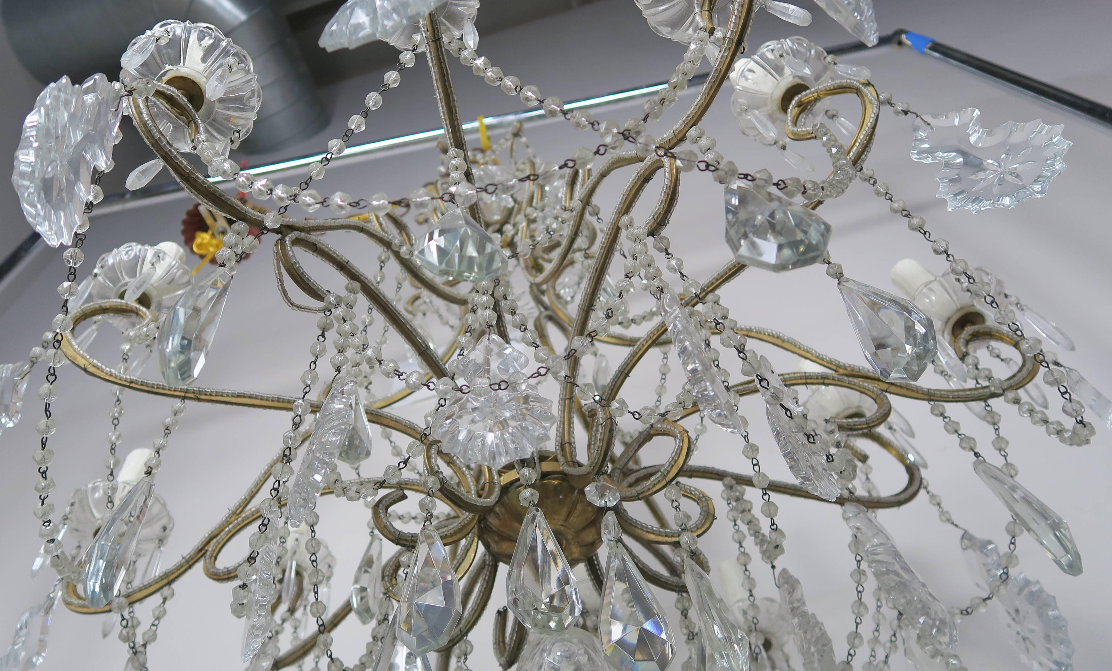 French Crystal Beaded Louis XV Style Chandelier, circa 1930s For Sale 2
