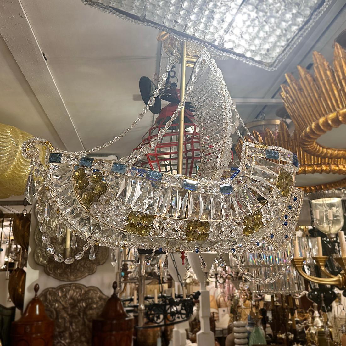 Lampadario francese di cristallo a forma di nave in vendita 4