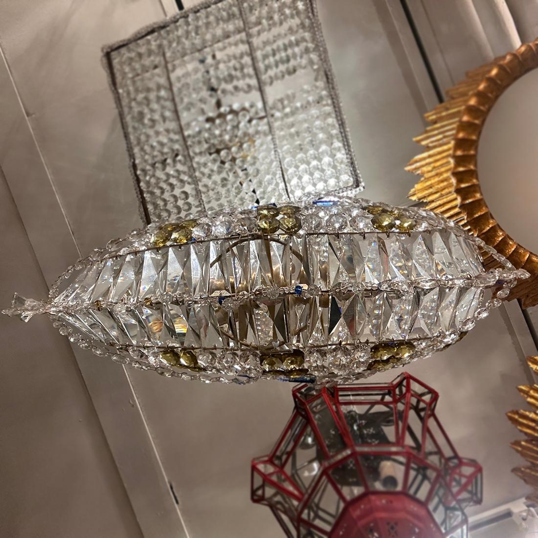 Lampadario francese di cristallo a forma di nave in vendita 1