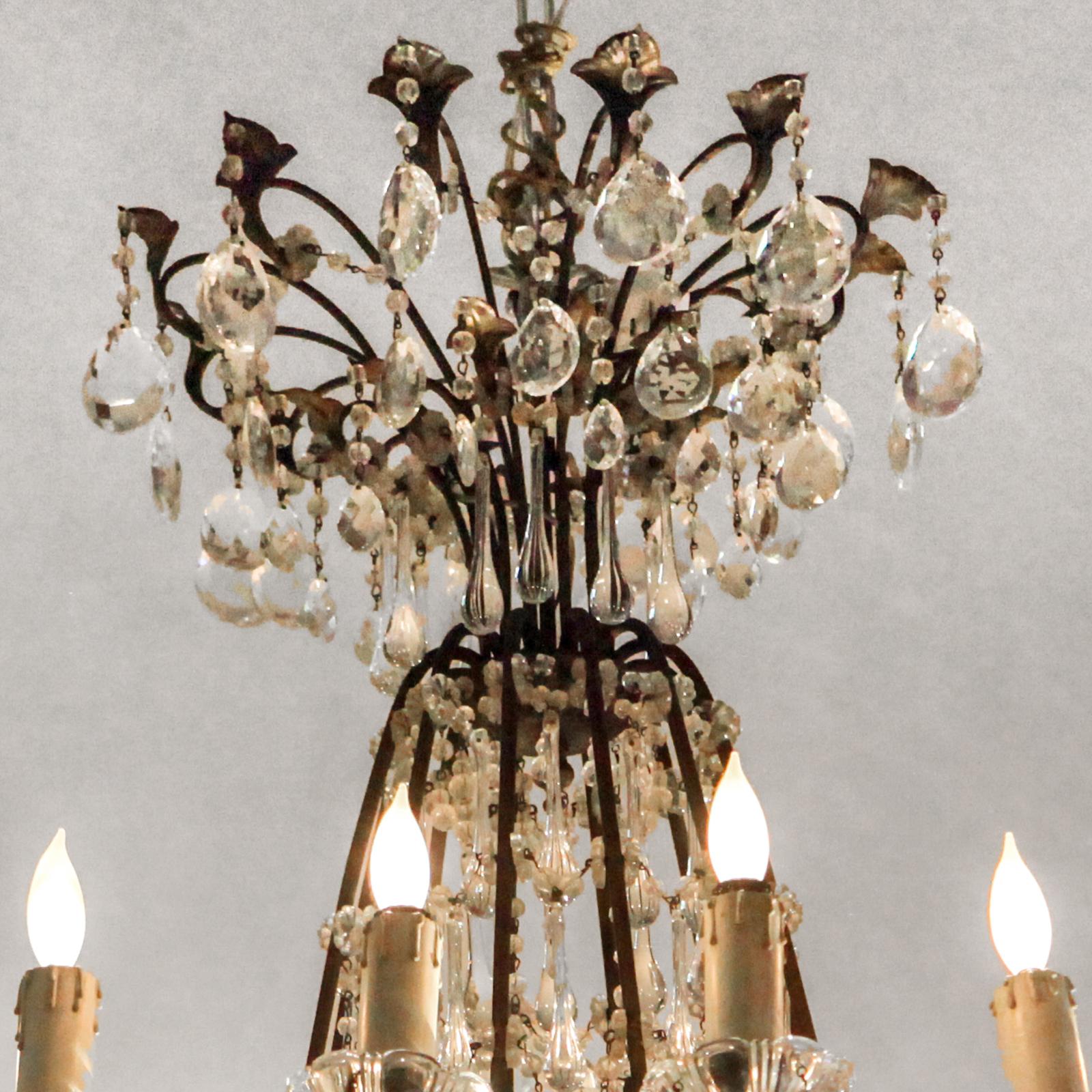 French Crystal Chandelier In Good Condition For Sale In New York, NY