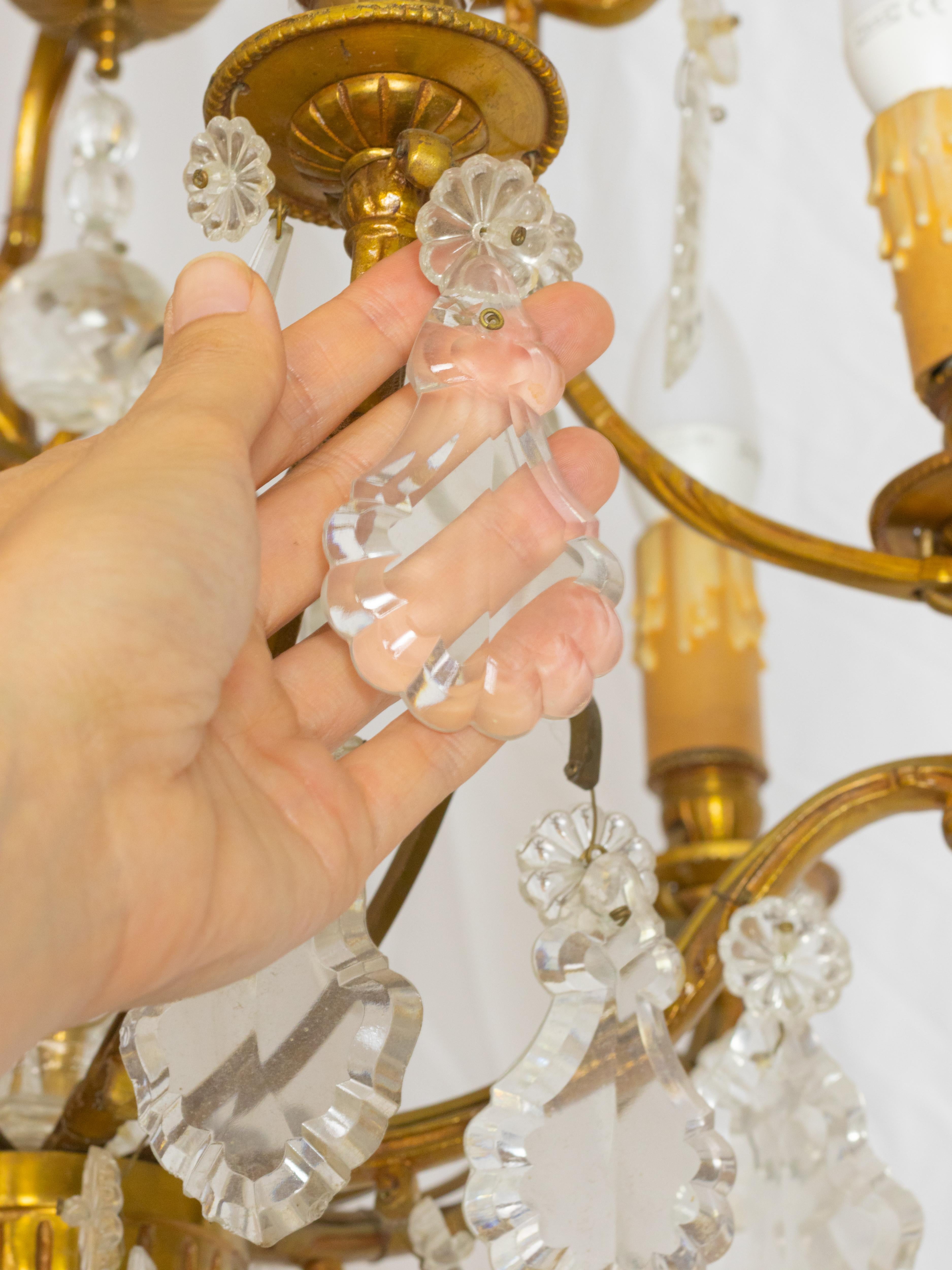  Französischer Kristall-Kronleuchter im Louis XV.-Stil des 19. Jahrhunderts im Angebot 8