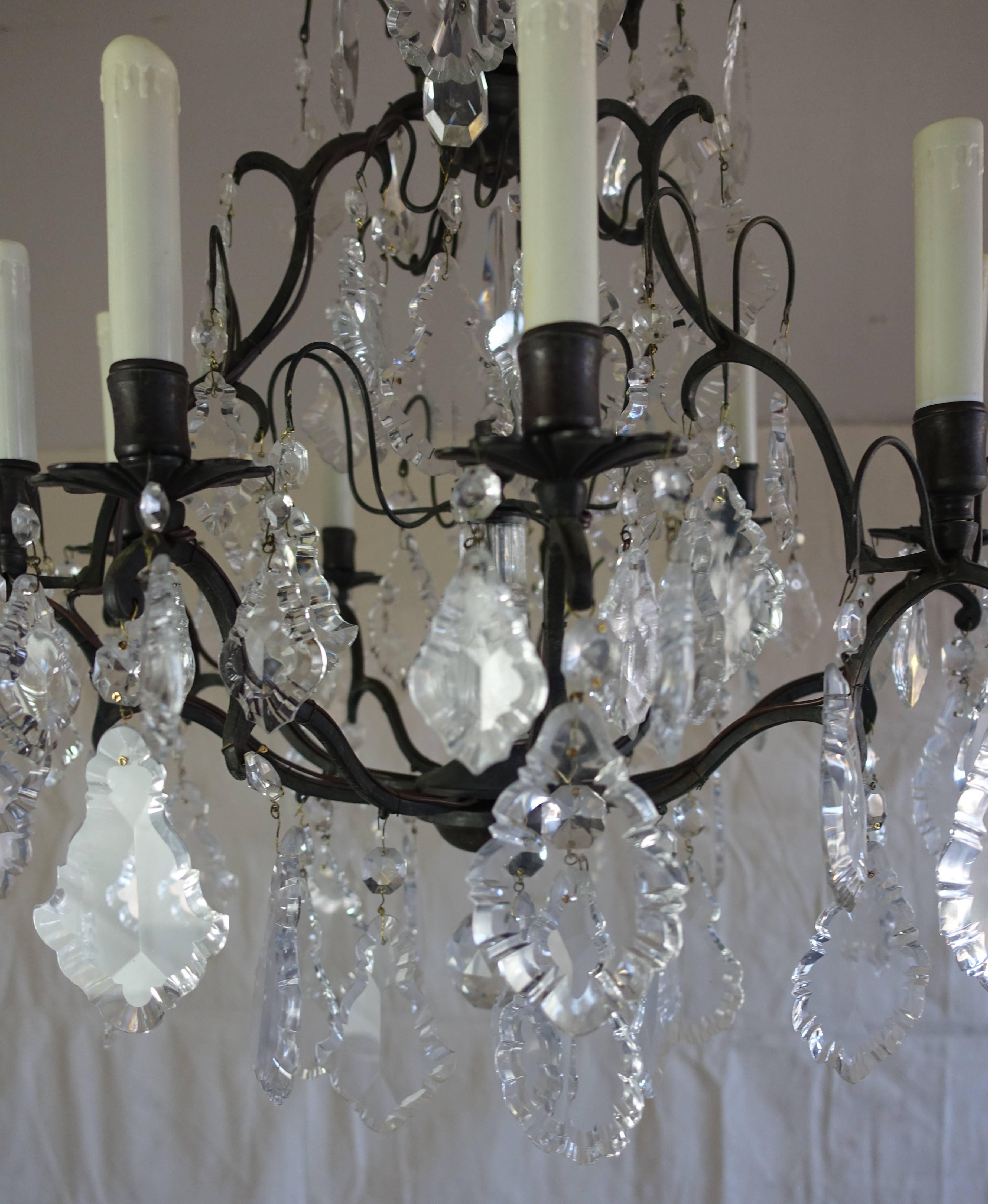 French Crystal Chandelier with Pedeloque Drops, circa 1940s In Excellent Condition In Los Angeles, CA
