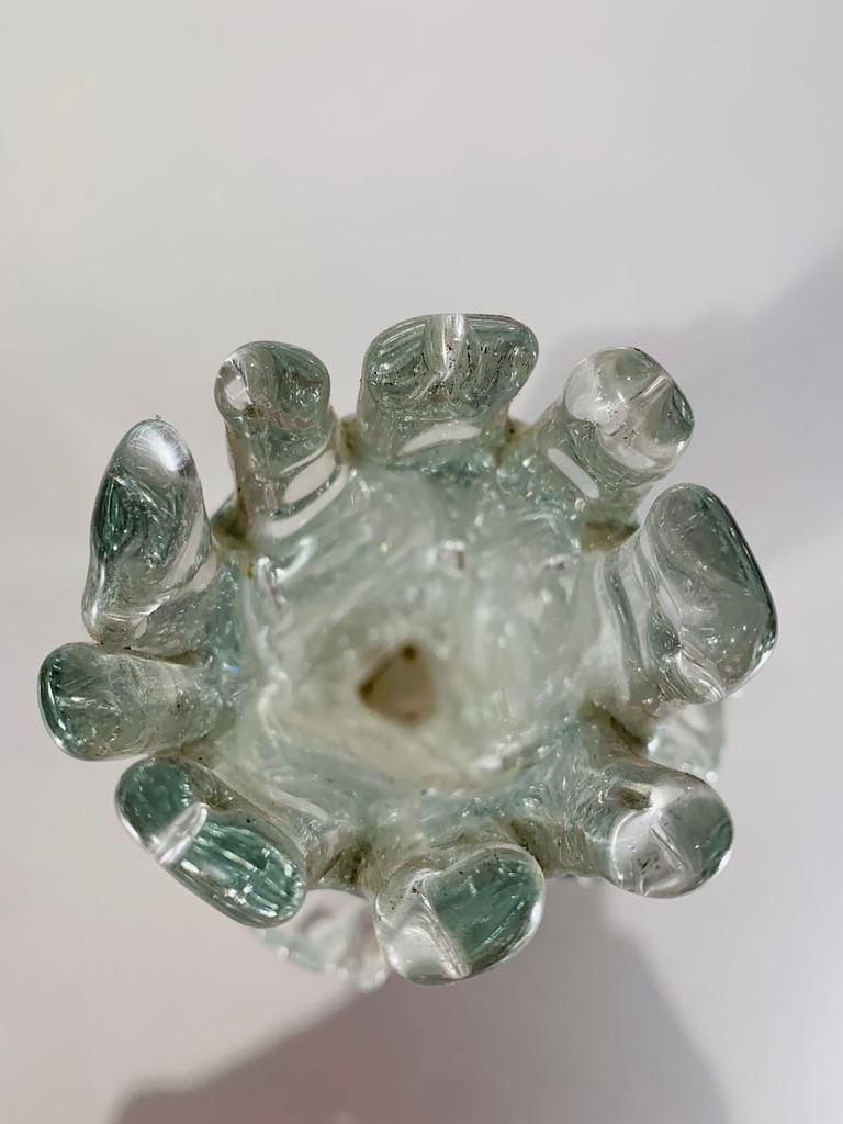 Französisches Kristall um 1970 mit aufgesetztem Glas. (Ende des 20. Jahrhunderts) im Angebot