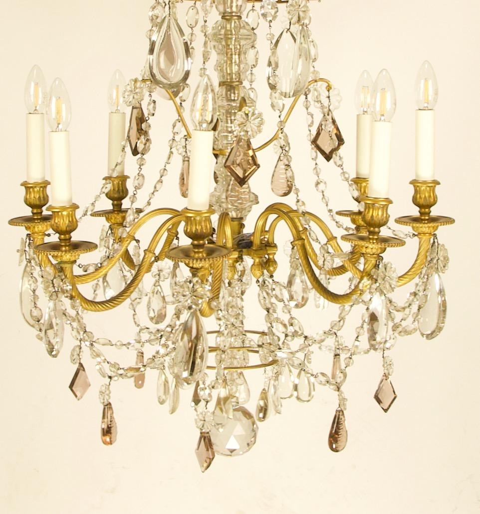 French Crystal-Cut and Gilt Bronze Louis XVI Chandelier Attr. to Maison Baguès In Good Condition In Berlin, DE