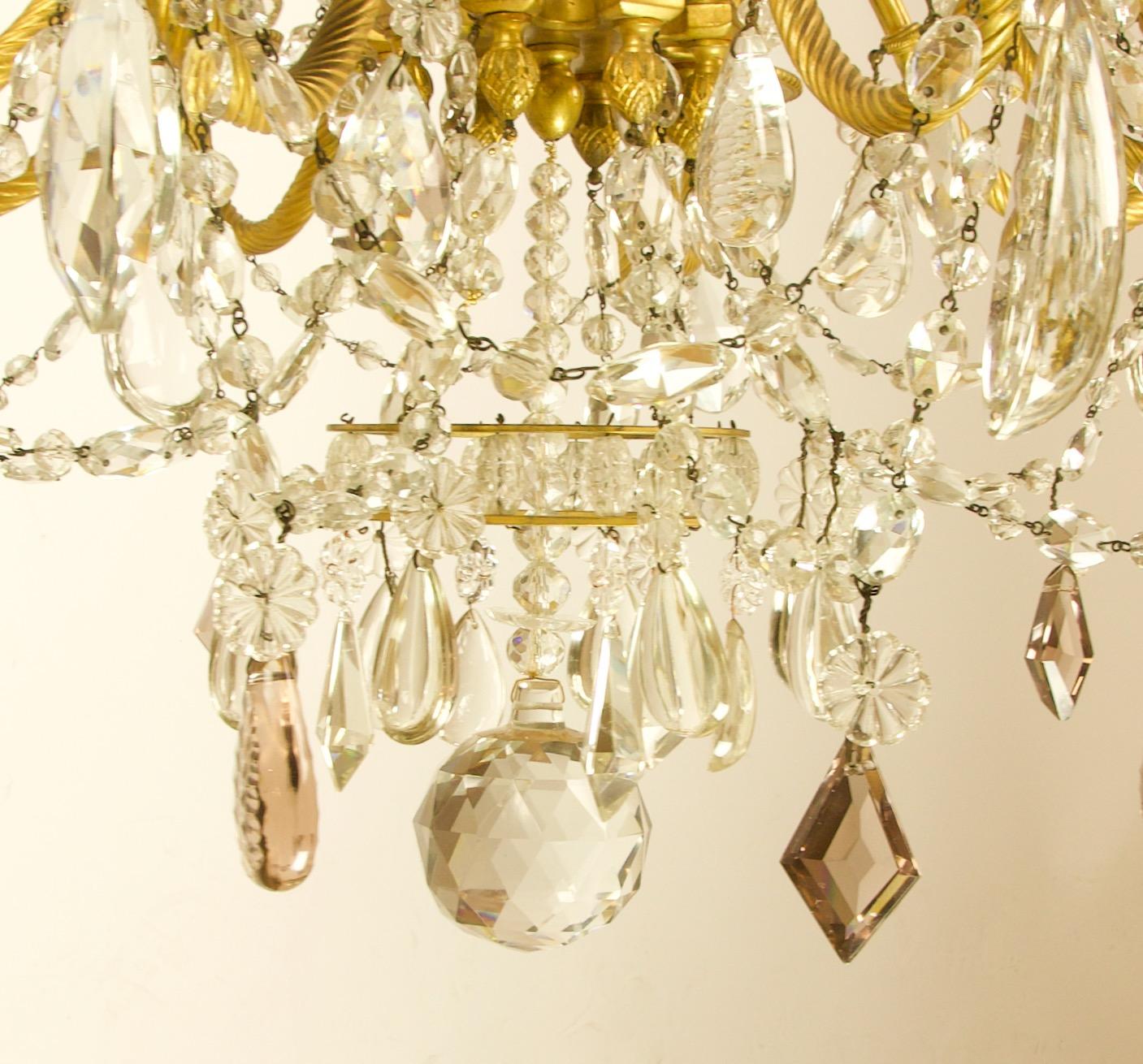 French Crystal-Cut and Gilt Bronze Louis XVI Chandelier Attr. to Maison Baguès 1