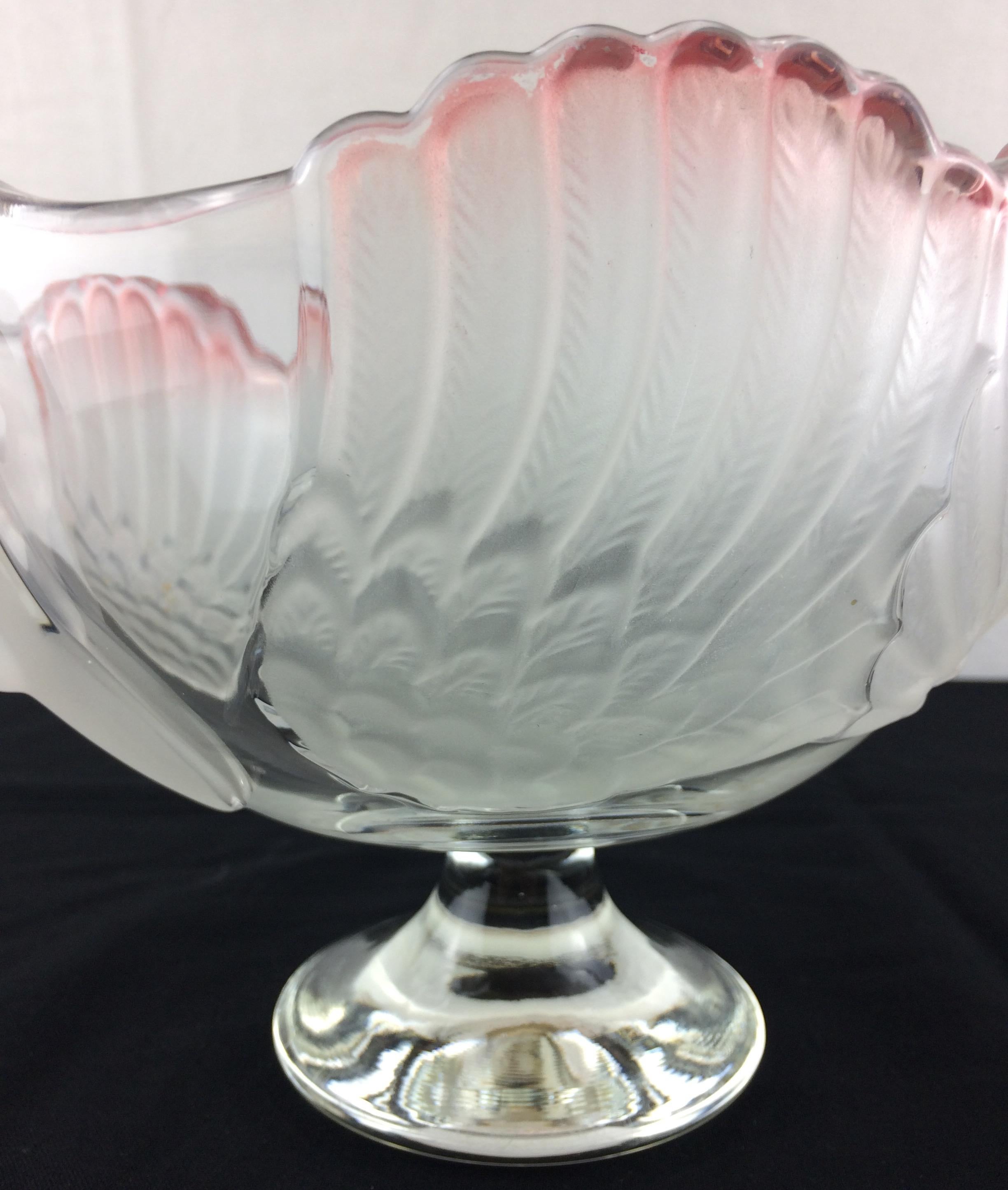 Beautiful midcentury period hand-cut crystal fruit bowl or serving dish. 

Very good quality.
This item is unmarked but is in the manner of many made by Daum.