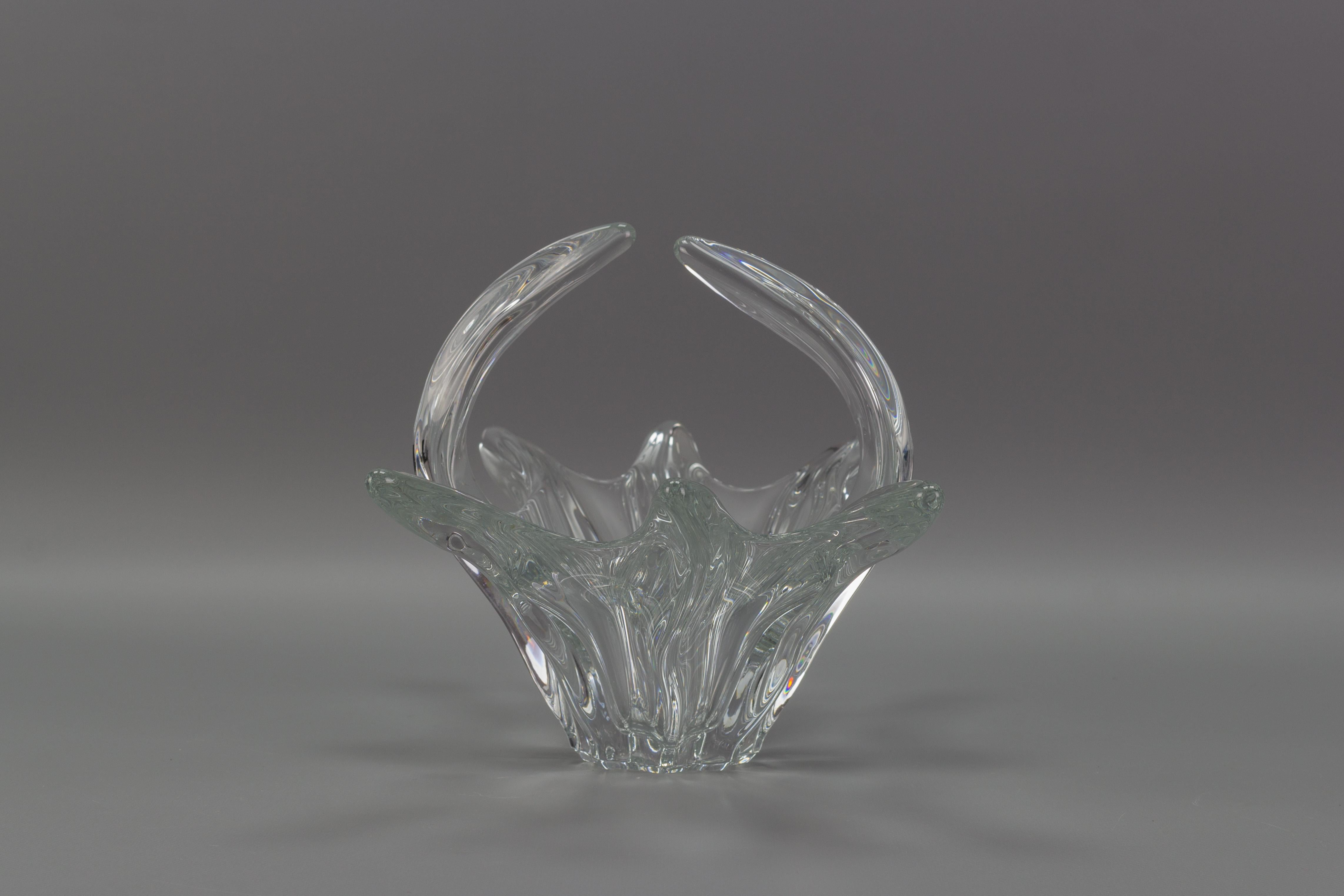 French Crystal Glass Fruit Bowl or Centerpiece by Art Vannes France, 1960s For Sale 2