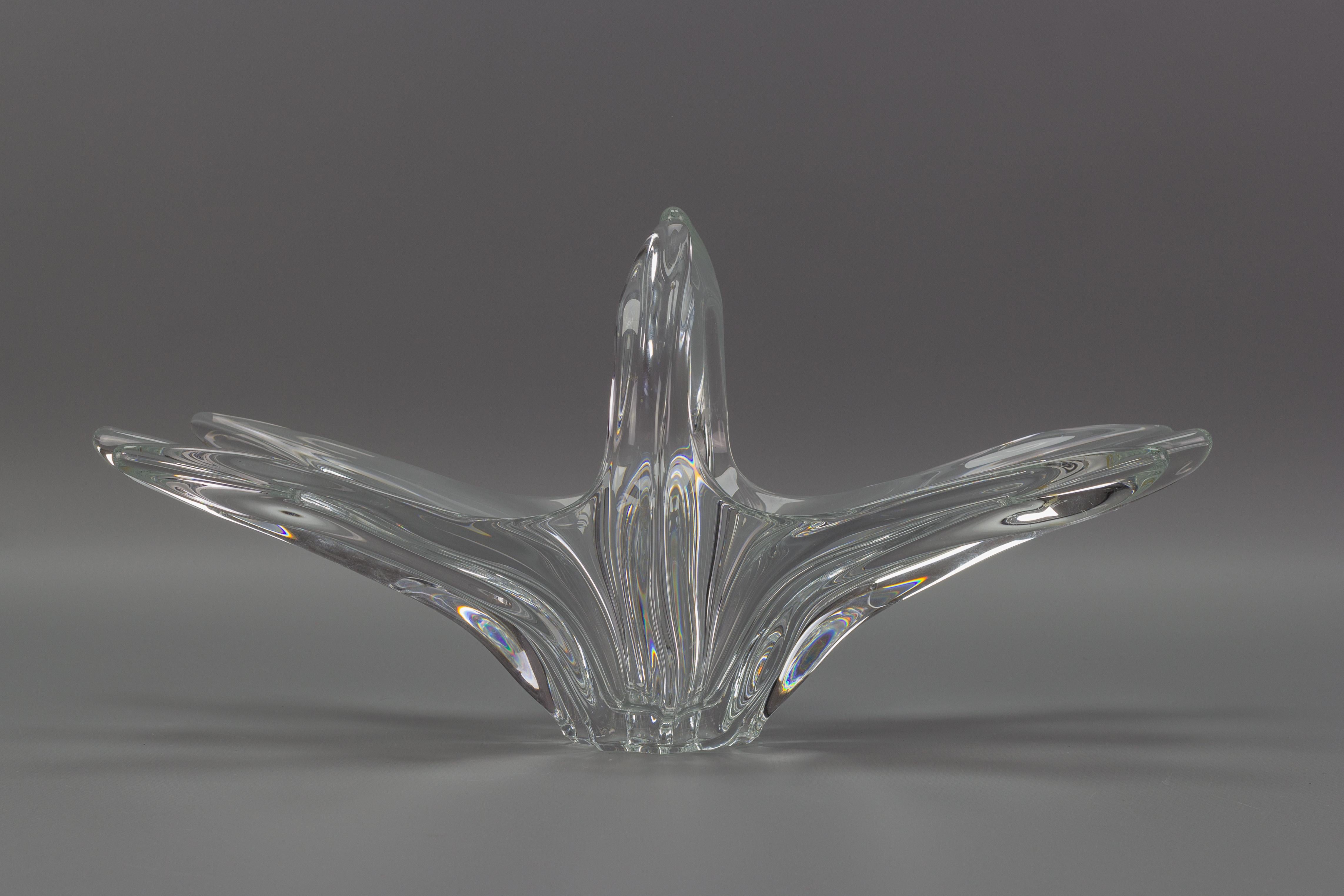 French Crystal Glass Fruit Bowl or Centerpiece by Art Vannes France, 1960s For Sale 4