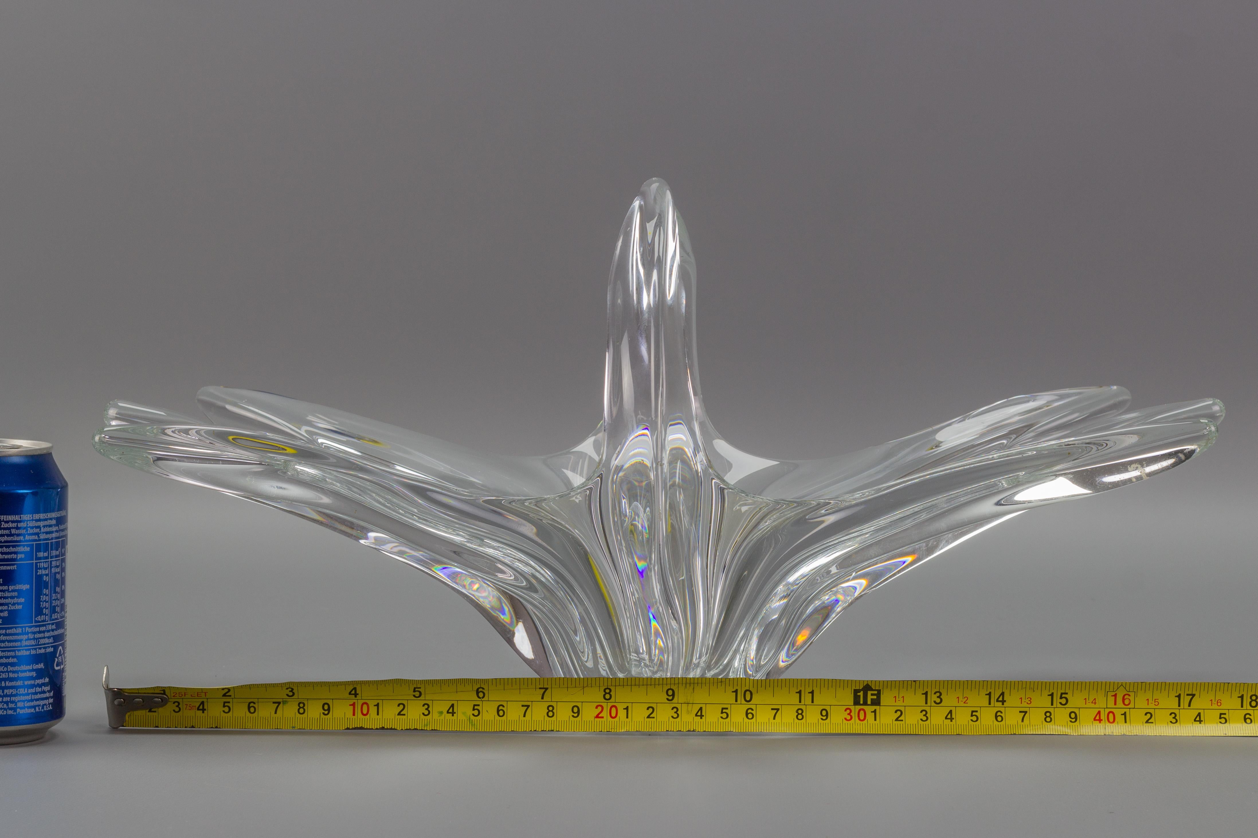 French Crystal Glass Fruit Bowl or Centerpiece by Art Vannes France, 1960s For Sale 8