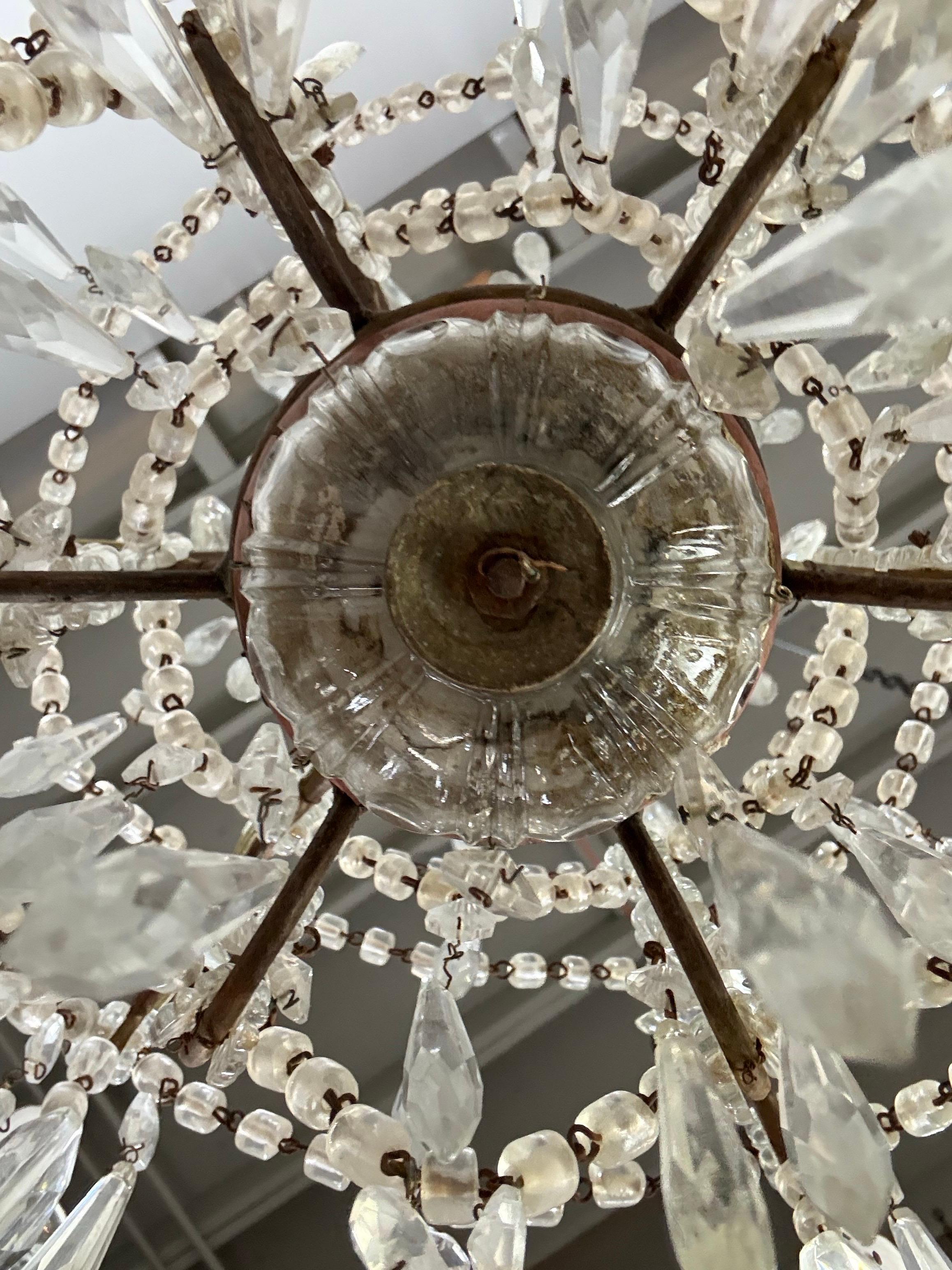 Lampadario di cristallo francese con perline a forma di maccheroni A.I.C. 1930 in vendita 3