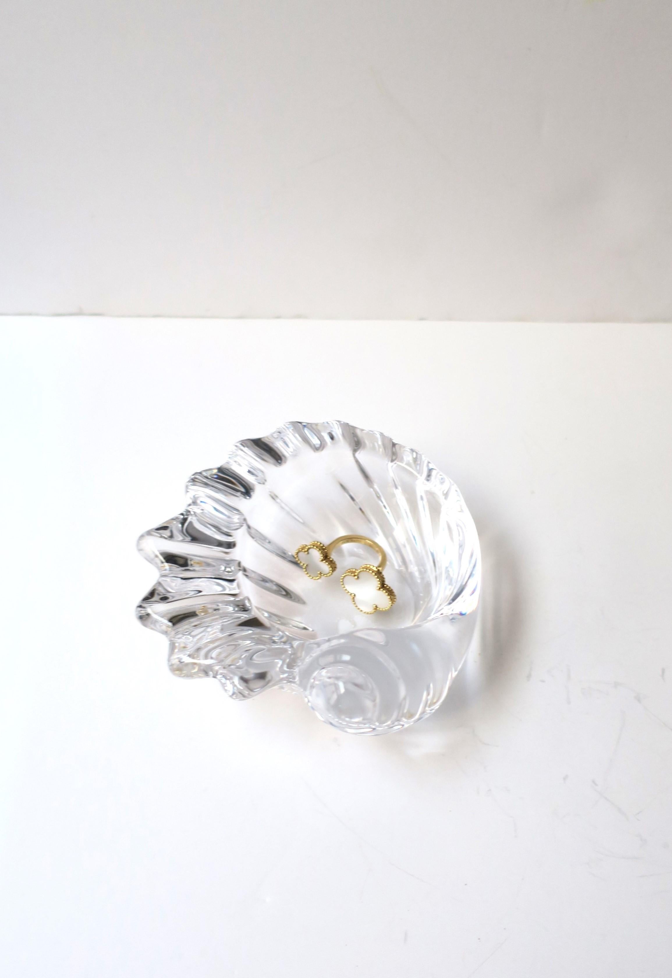 French Crystal Seashell Bowl Jewelry Catchall  For Sale 2