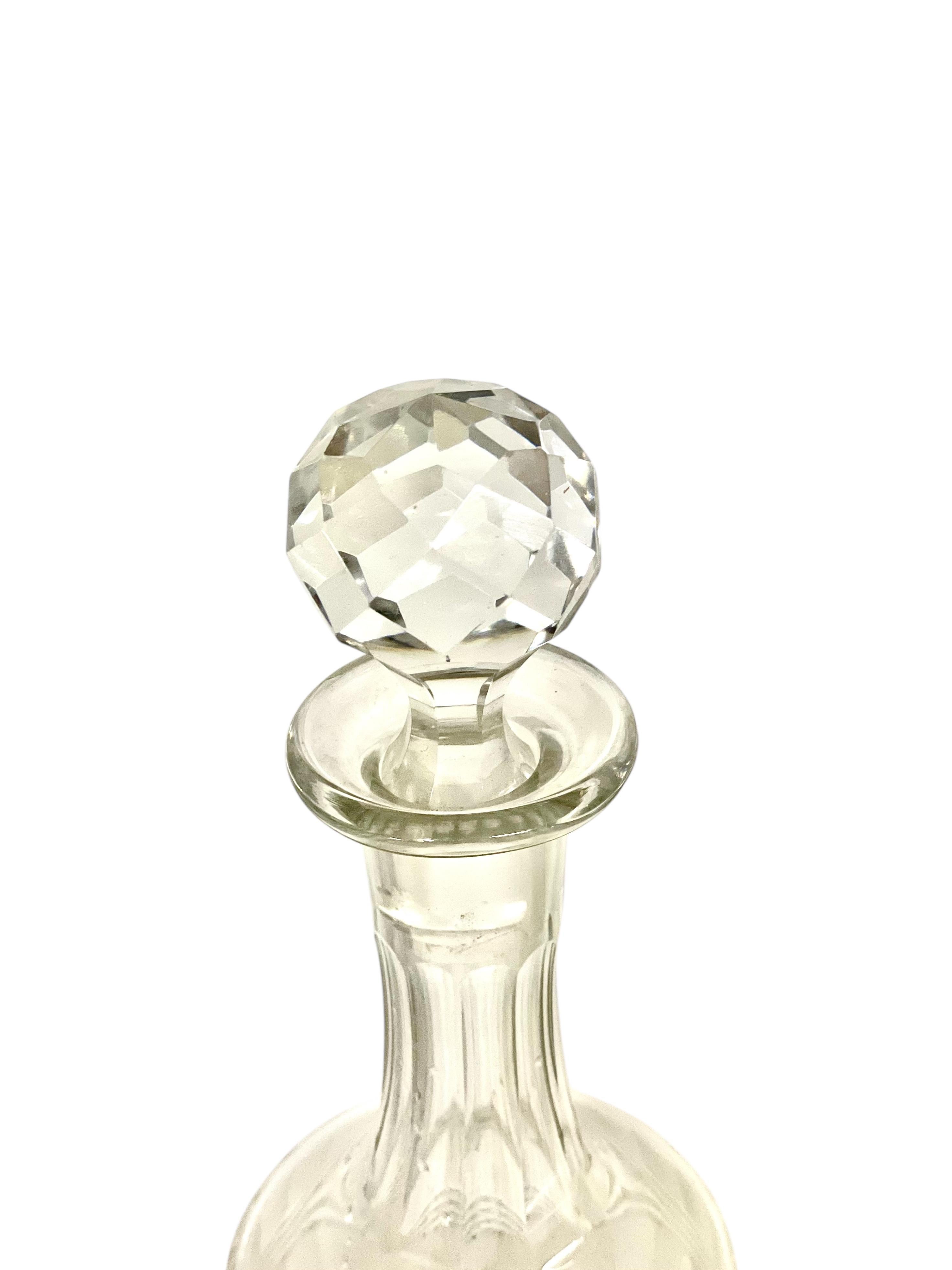 Ensemble de 18 verres et 4 carats de carafes en cristal français, 19ème siècle en vente 6