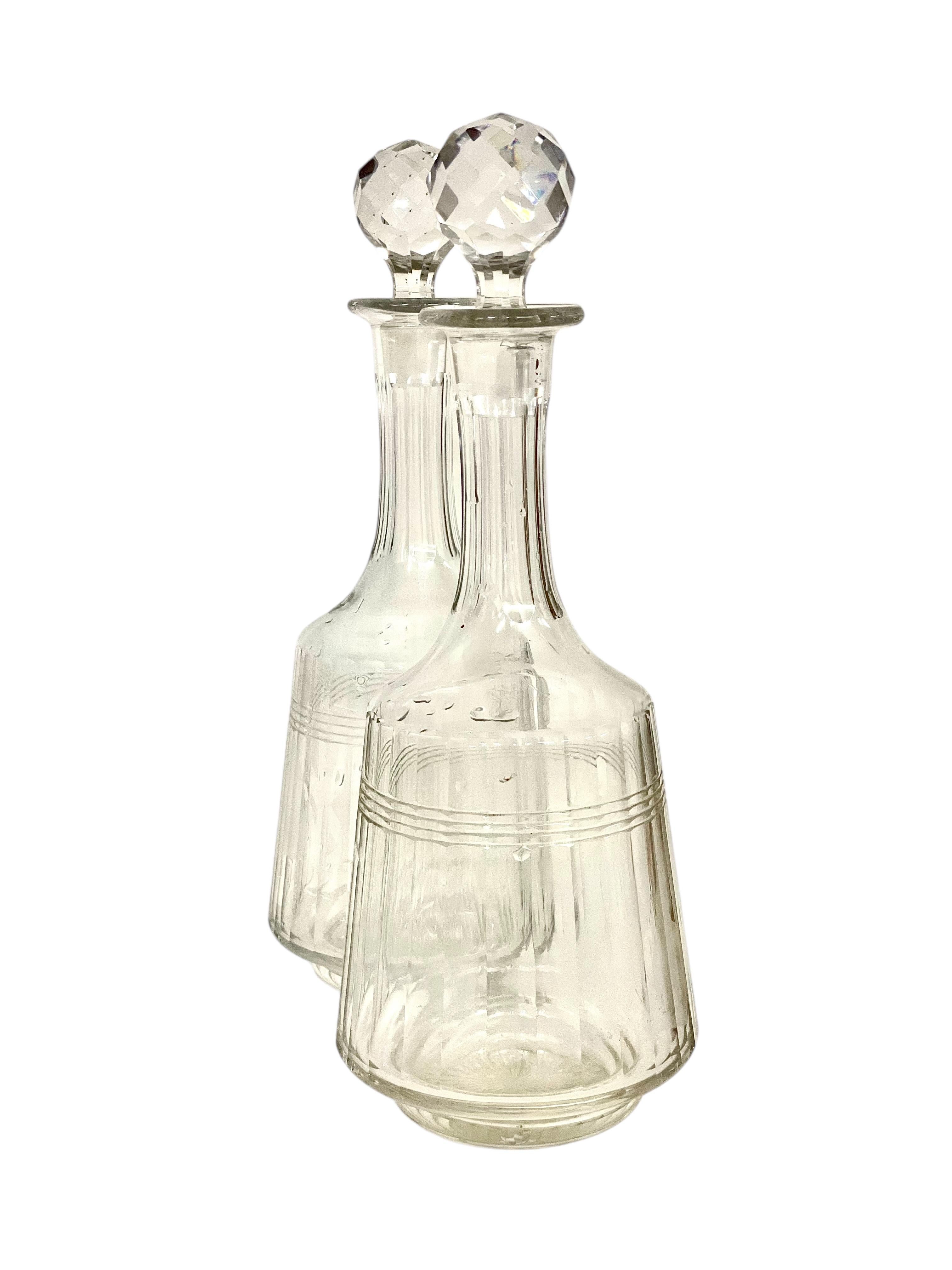 Ensemble de 18 verres et 4 carats de carafes en cristal français, 19ème siècle Bon état - En vente à LA CIOTAT, FR