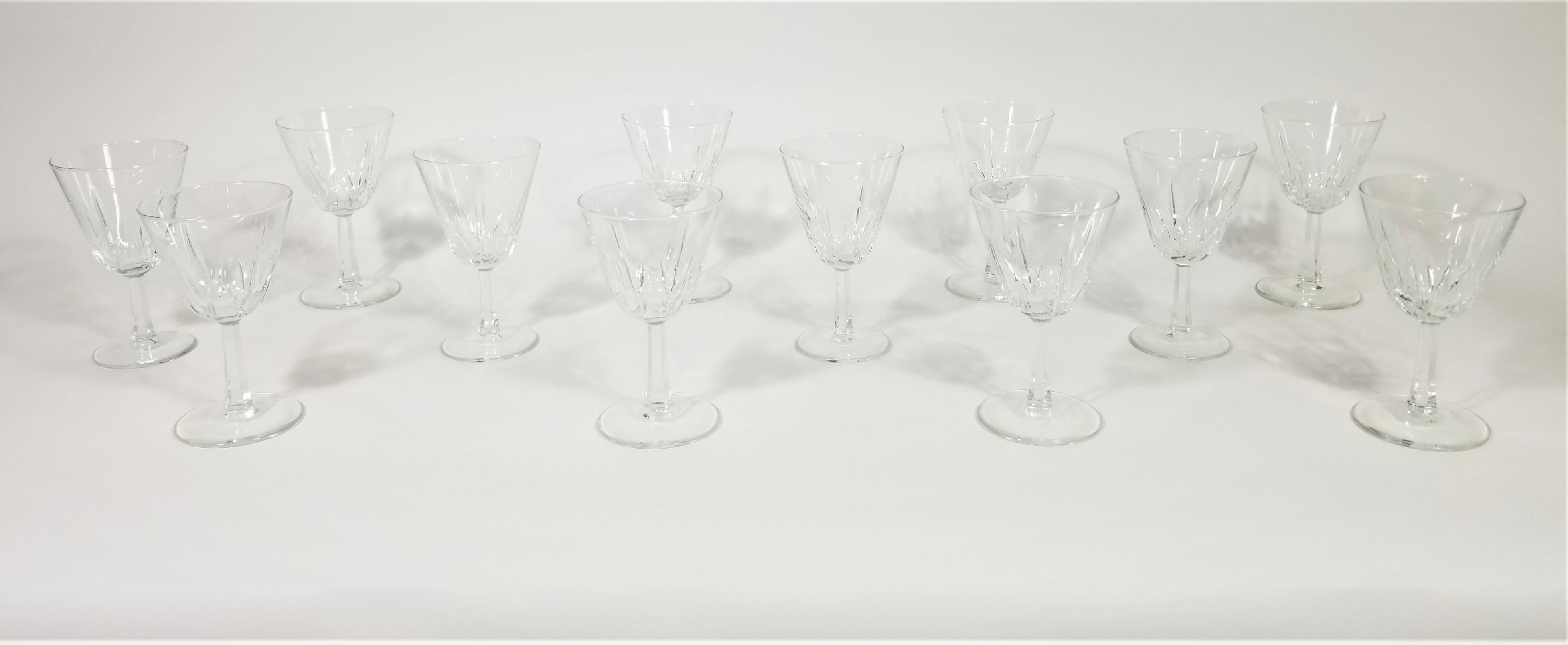 French Crystal Stemware Renaissance Verrerie D'arques France Midcentury In Excellent Condition For Sale In New York, NY