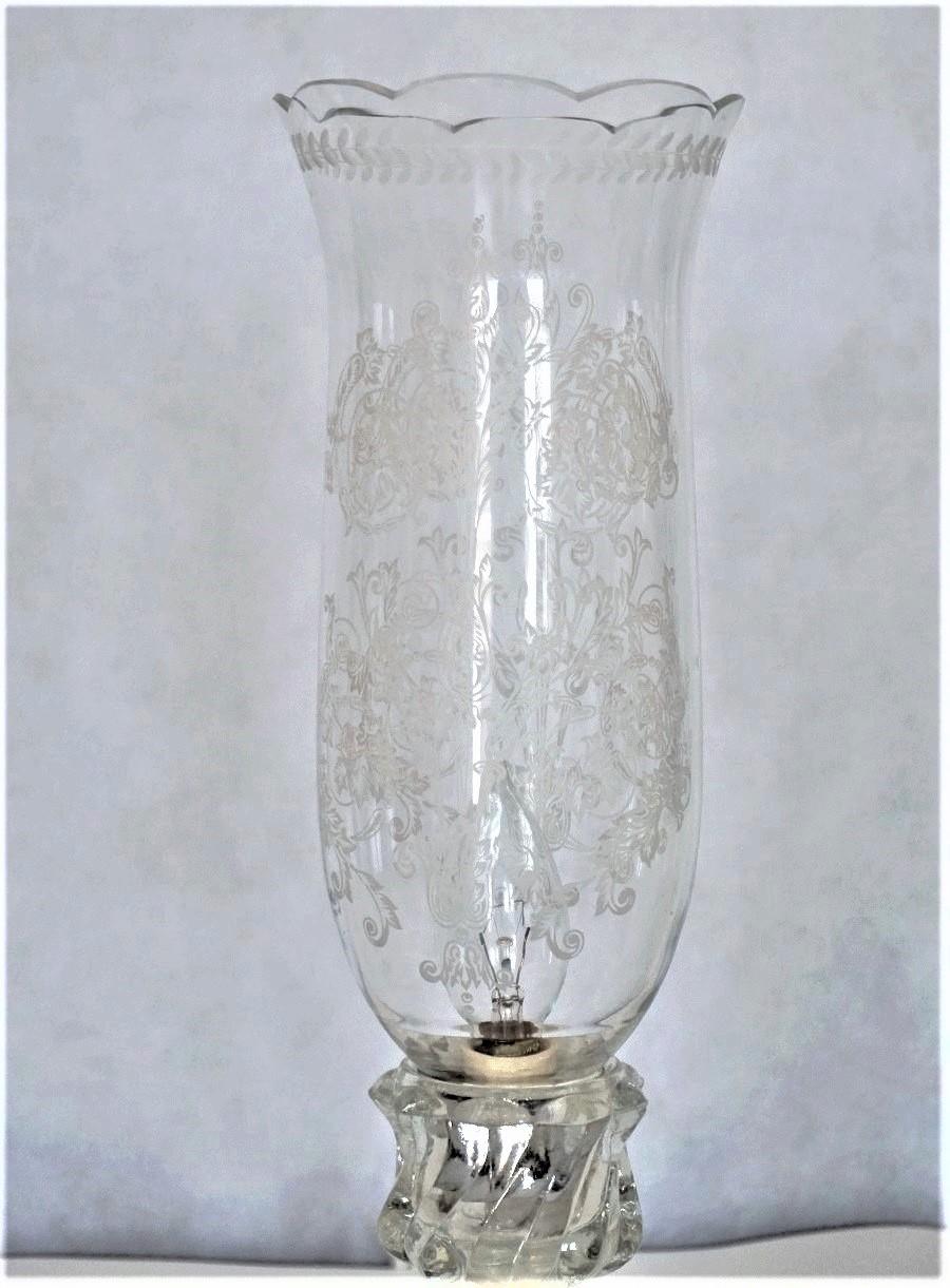 Art Deco French Crystal Table Lamp with Crystal Baccarat Engraved Tulipe For Sale