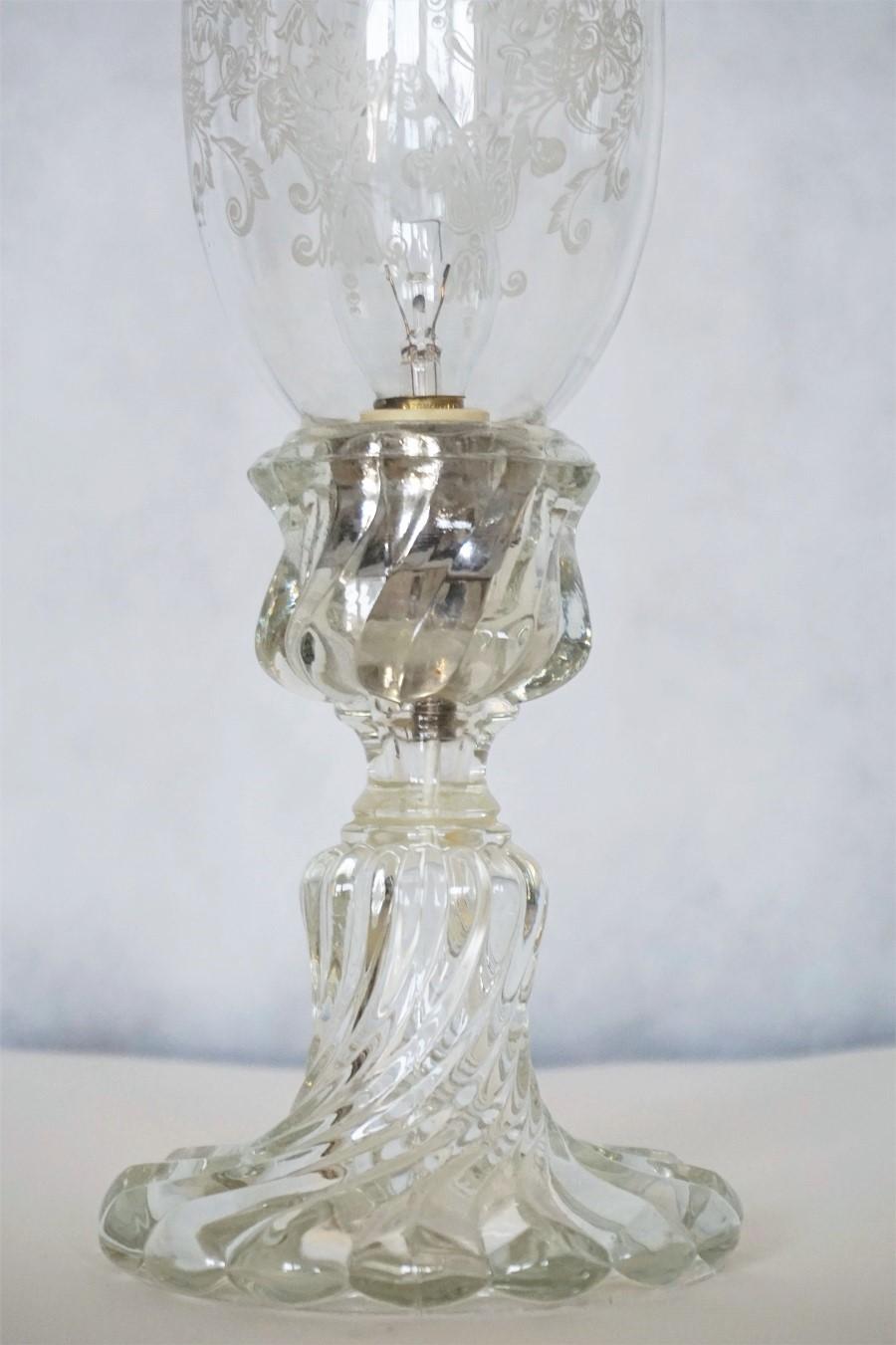 French Crystal Table Lamp with Crystal Baccarat Engraved Tulipe For Sale 2