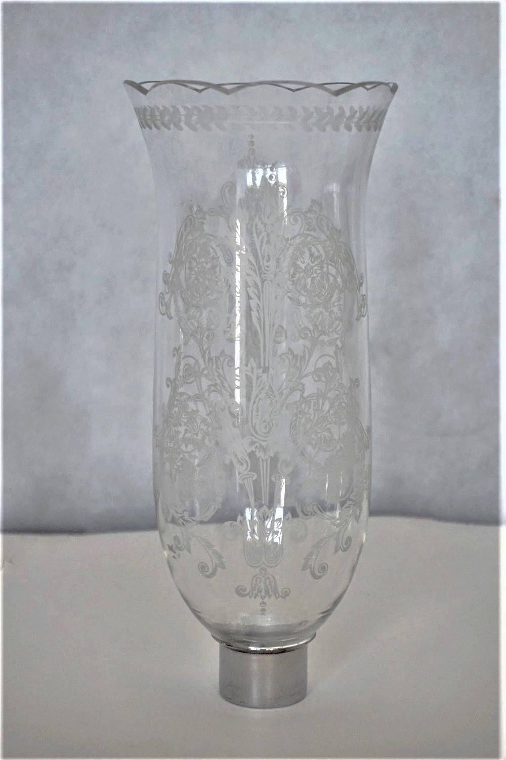French Crystal Table Lamp with Crystal Baccarat Engraved Tulipe For Sale 4