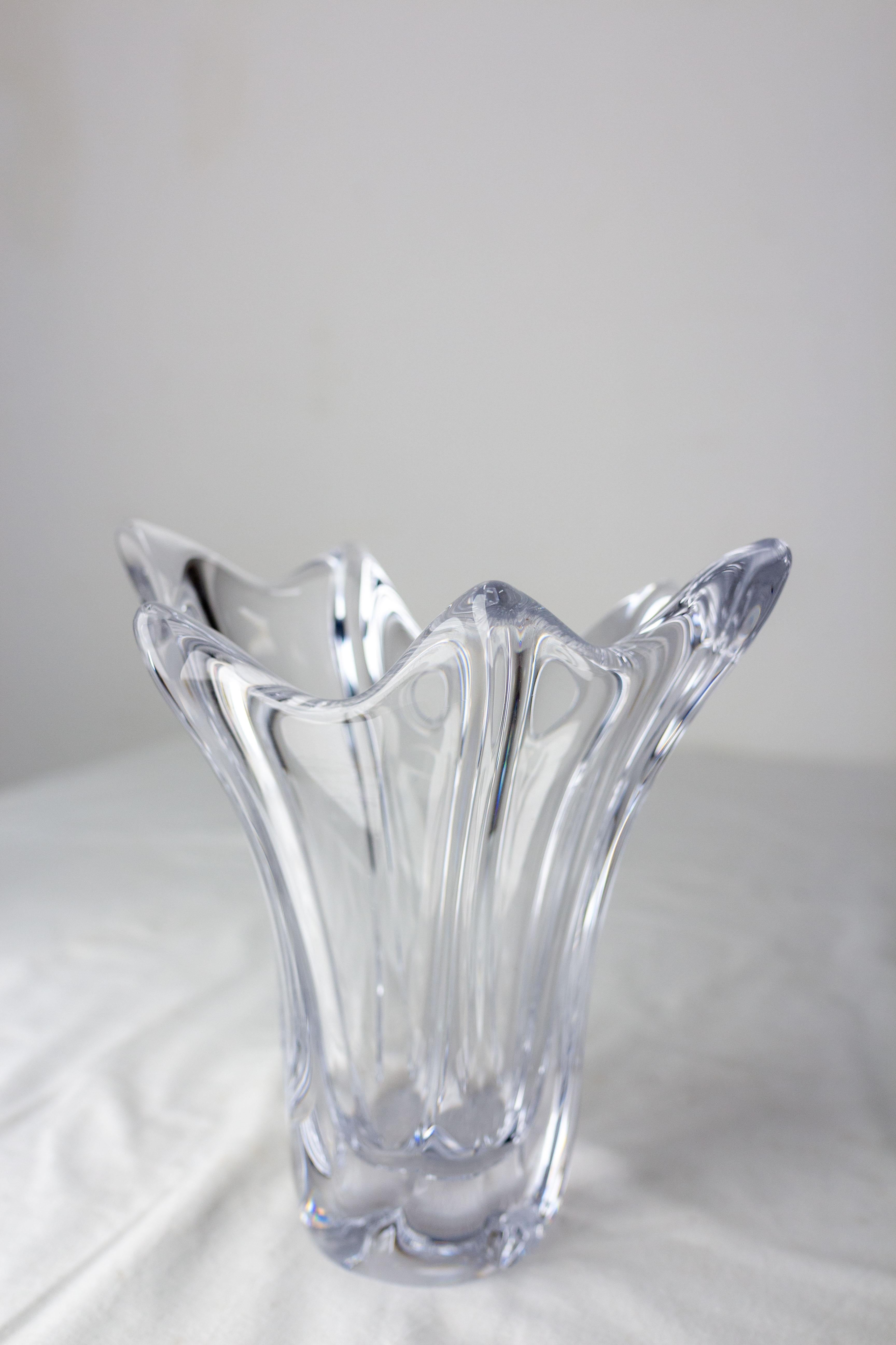 French Crystal Vase Daume Manufactures Mid-Century In Good Condition For Sale In Labrit, Landes