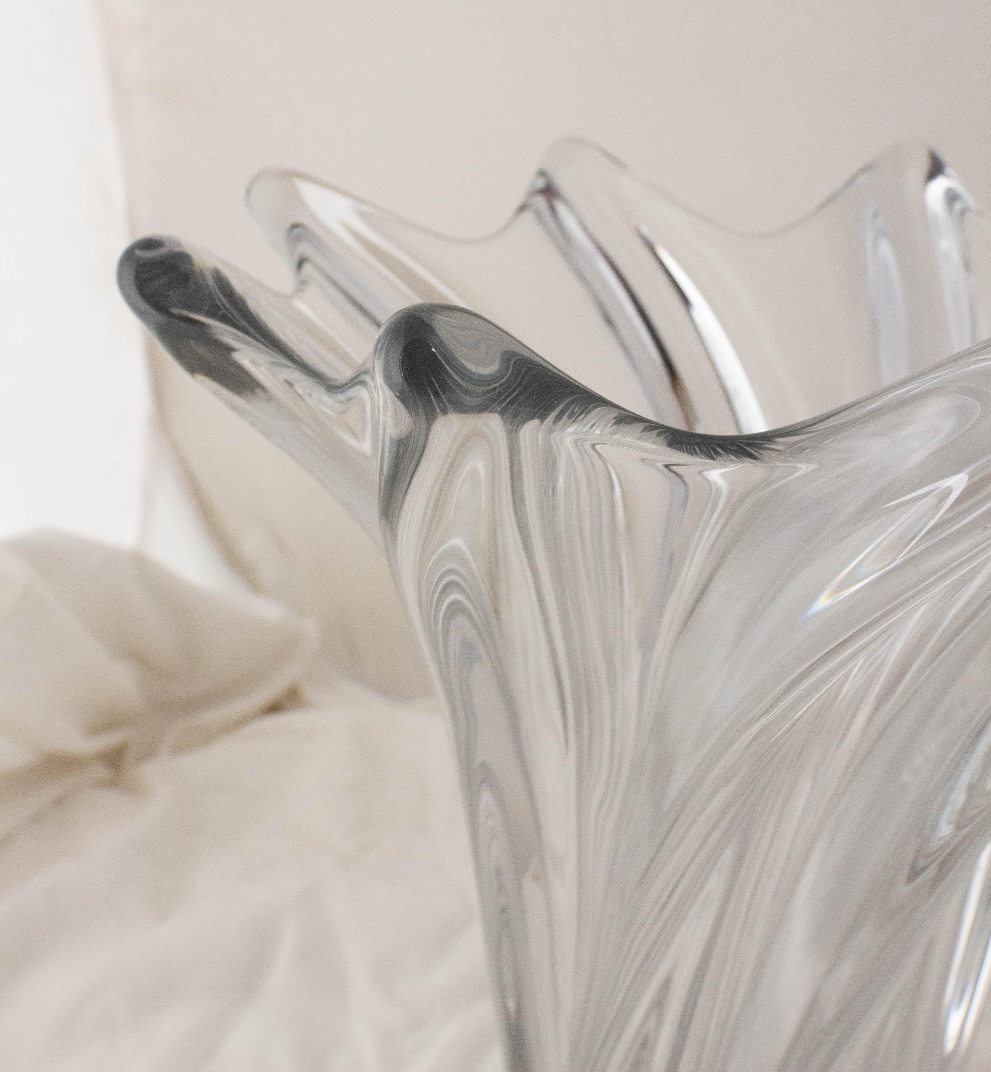 French Crystal Vase Vianne Manufactures Mid-Century In Good Condition For Sale In Labrit, Landes