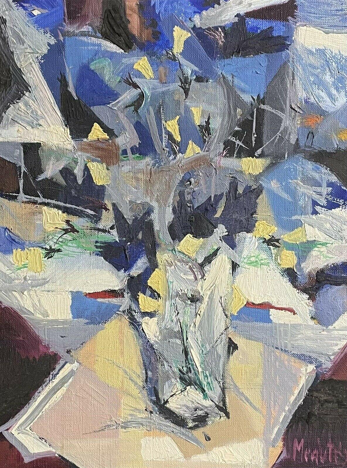 Still-Life Painting French cubist - Peinture à l'huile abstraite cubiste française des années 1970 signée, fleurs bleues et blanches dans un vase