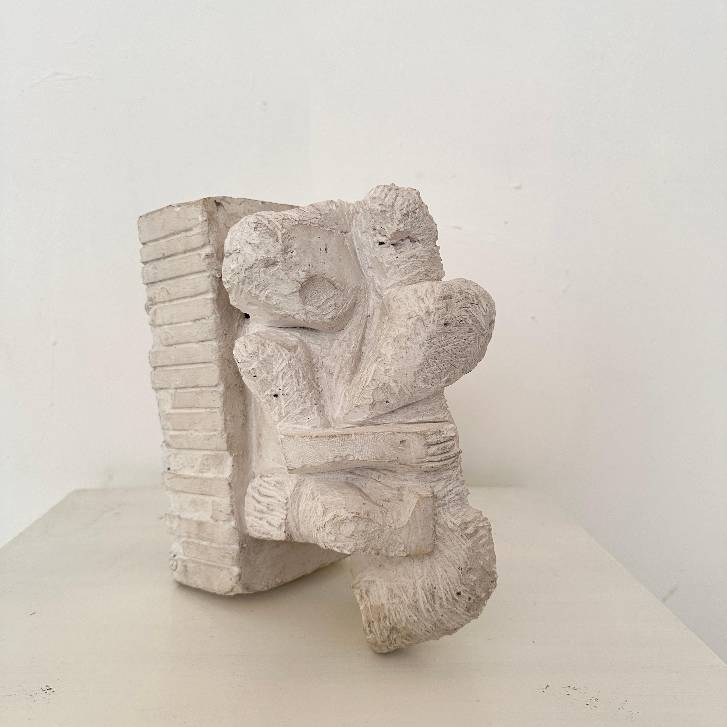 Francese Scultura cubista francese in gesso di una coppia di innamorati, 1960 circa in vendita