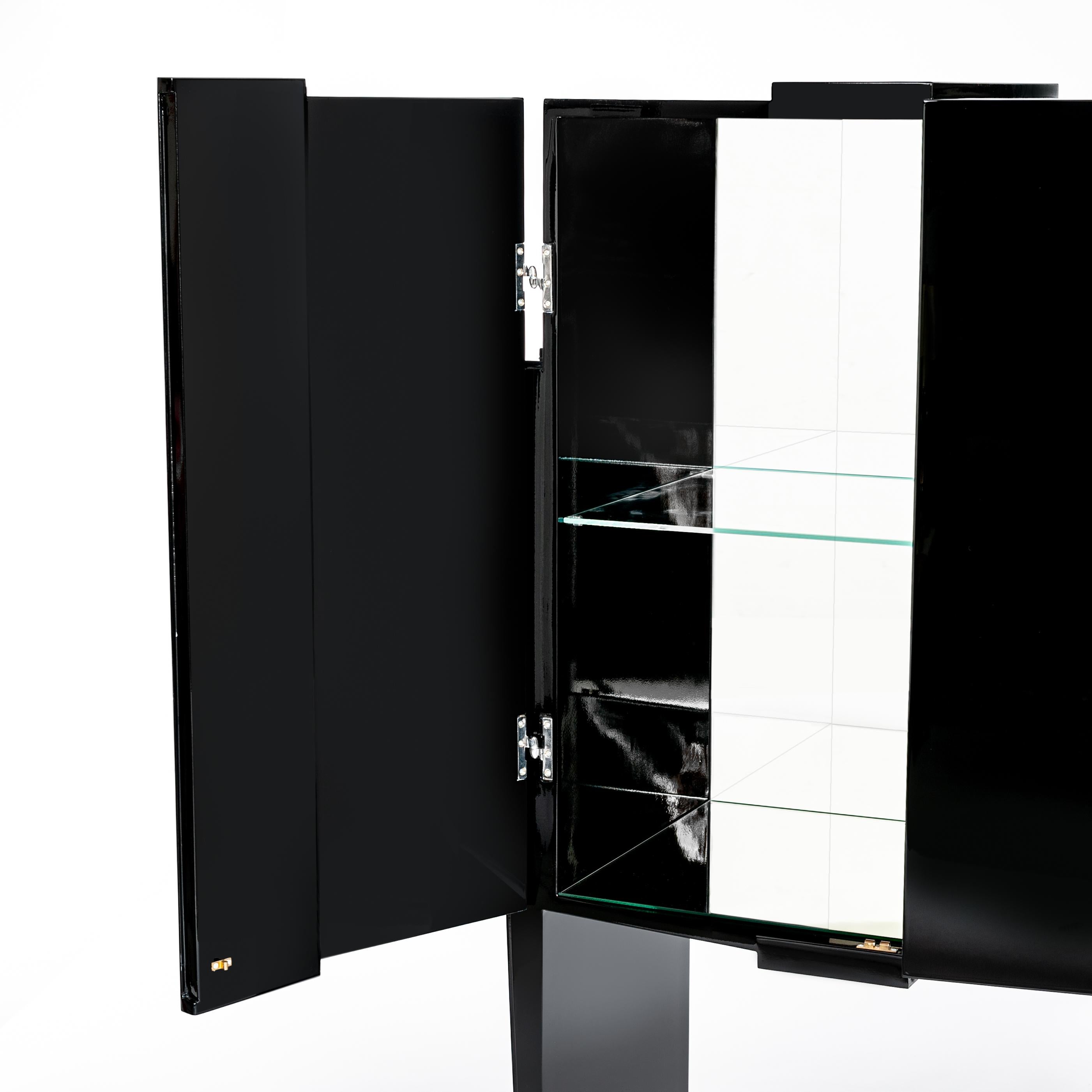 Armoire de bar Art déco cubique française finition brillante noire des années 1930 en vente 4