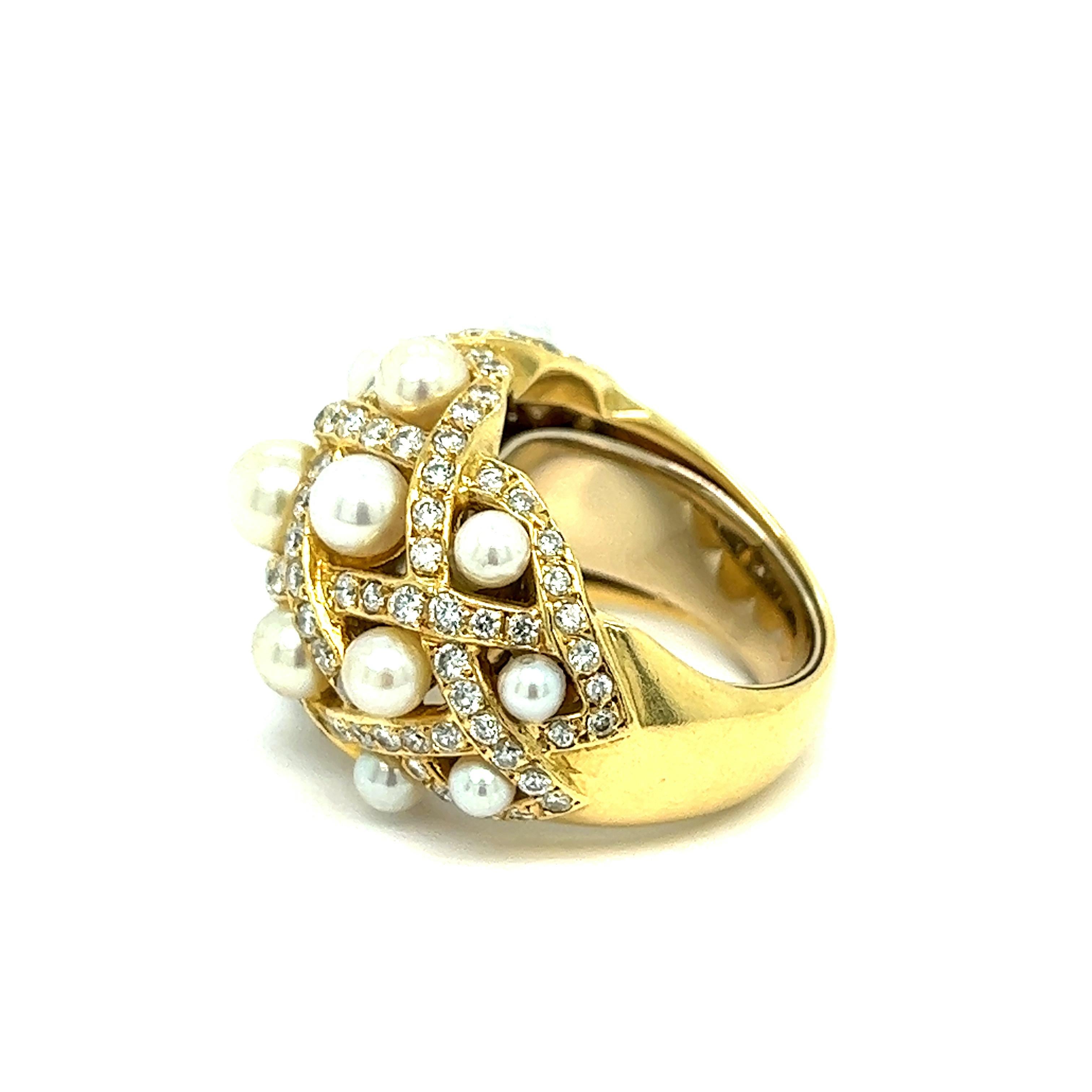 Round Cut French Cultured Pearls Diamond Gold Ring For Sale