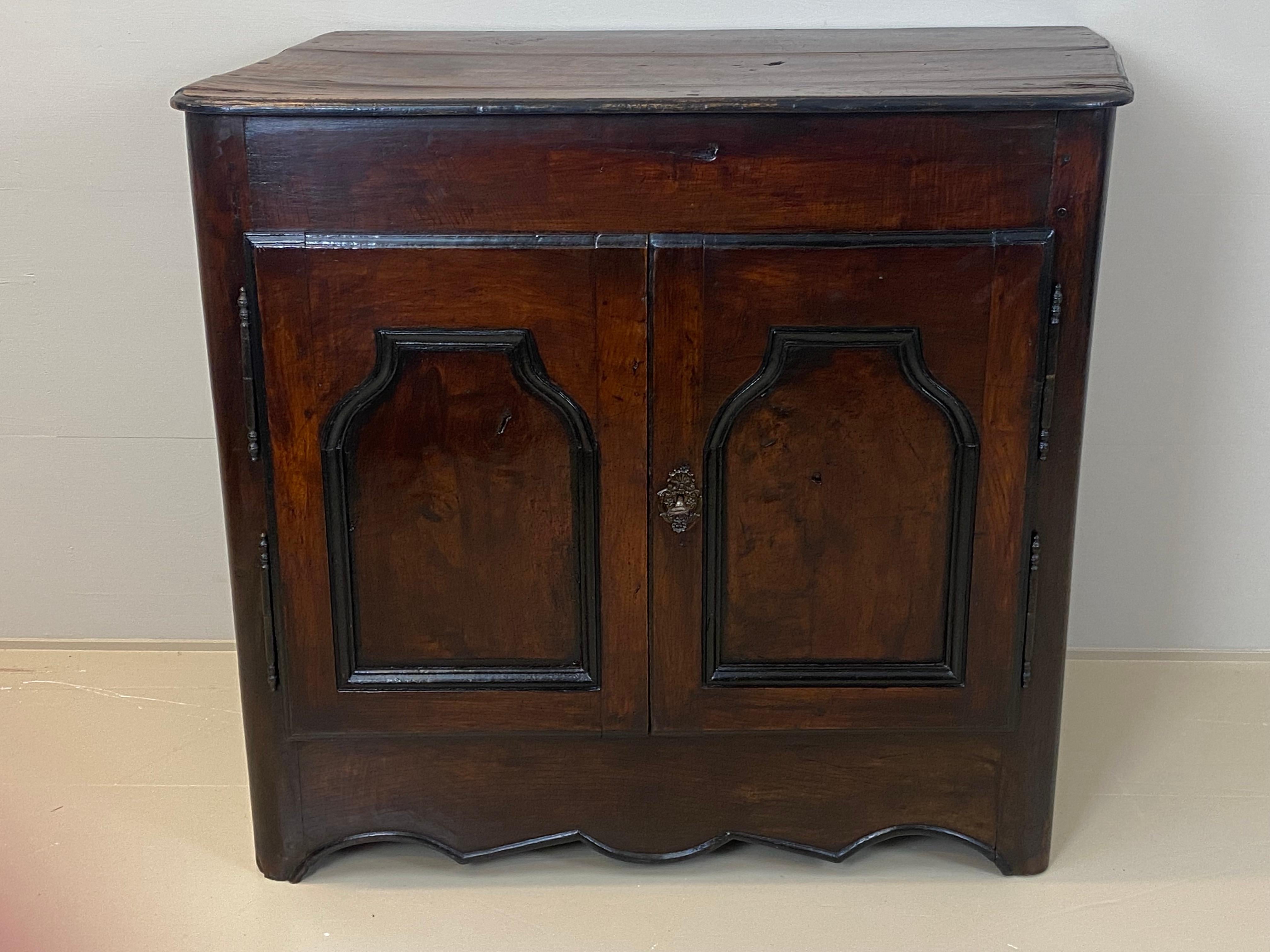 Mid-18th Century Small French Country Style Antique Cabinet with 2 doors in a dark wood 