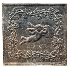 Plaque de cheminée / dosseret "Cupidon" français, C.C.