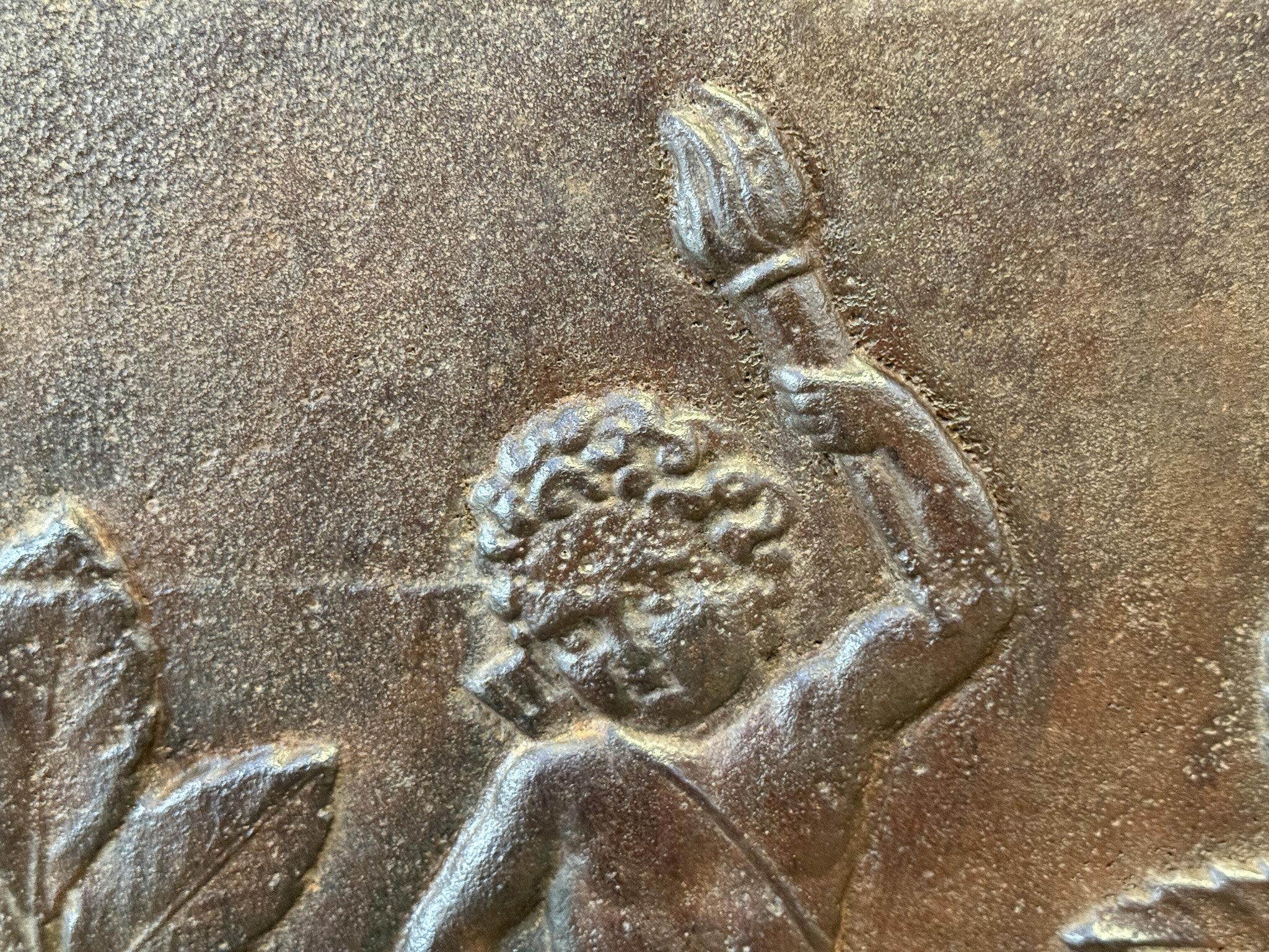 French 'Cupid' Fireback / Backsplash, 19th Century, Napoleon III Period In Good Condition For Sale In Amerongen, Amerongen