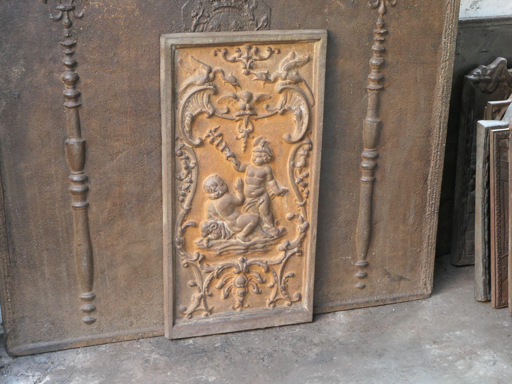 French 'Cupids' Fireback / Backsplash, Louis XV Style In Good Condition For Sale In Soest, NL
