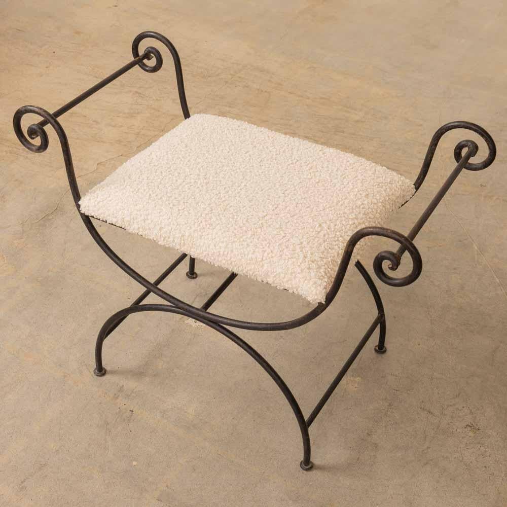 Französischer Curule-Eisenhocker im Angebot 3