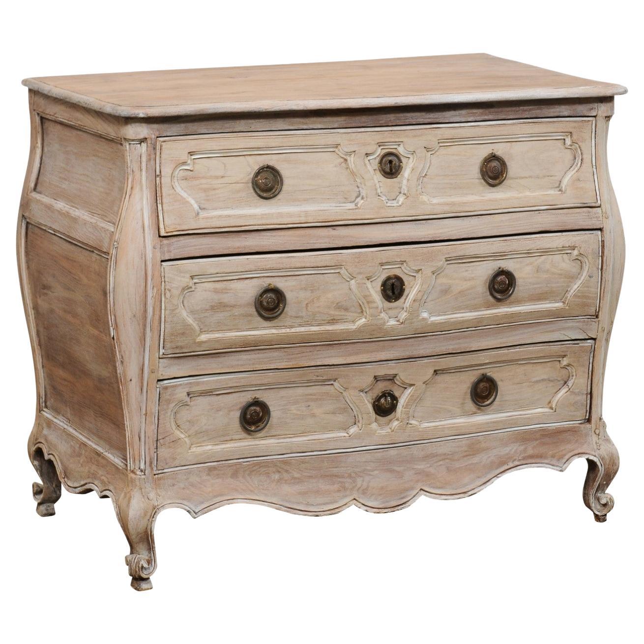 French Curvaceous Bombé Three-Drawer Chest, Late 18th Century For Sale
