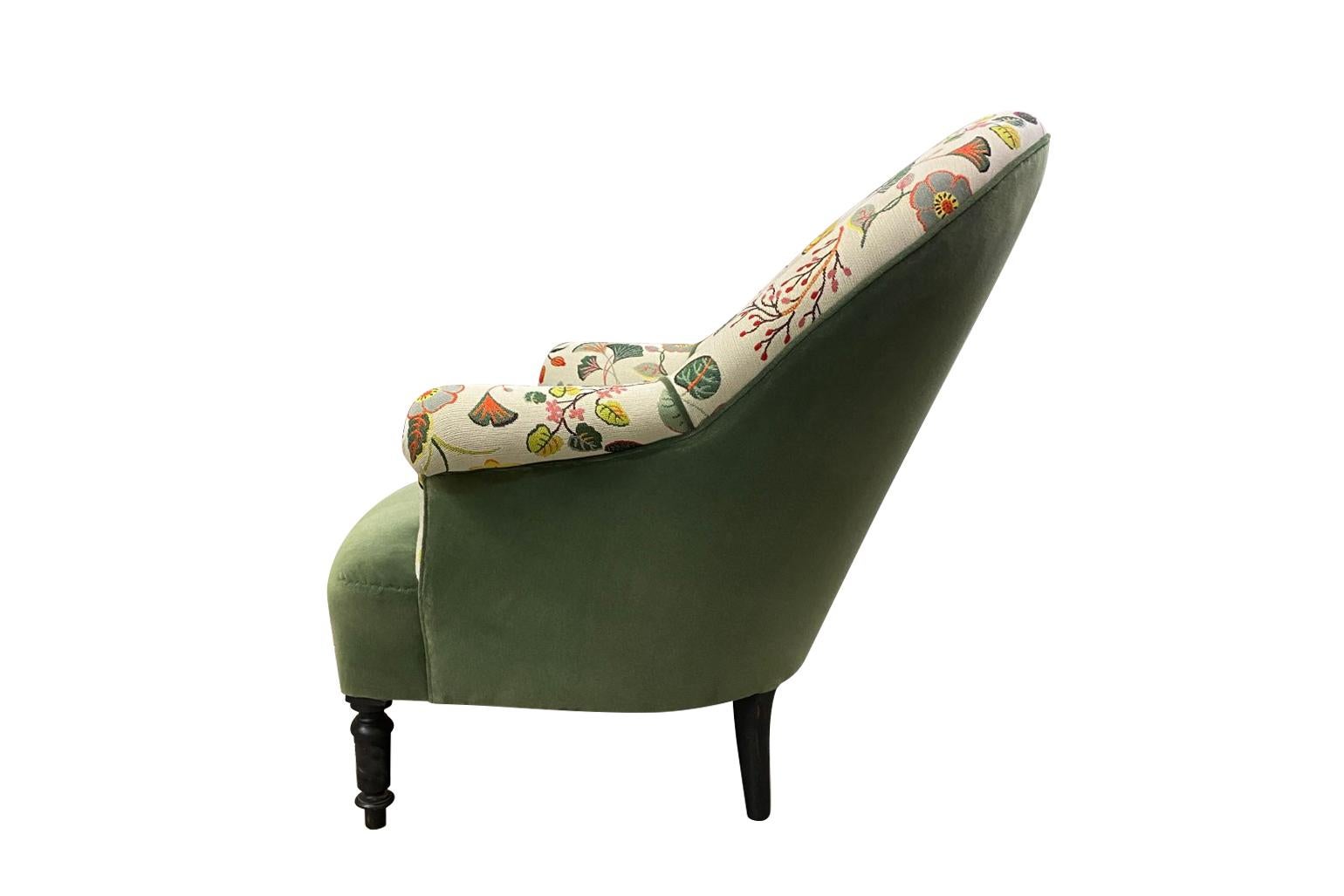 French Curved Armchair with Floral Fabric In Good Condition In Los Angeles, CA