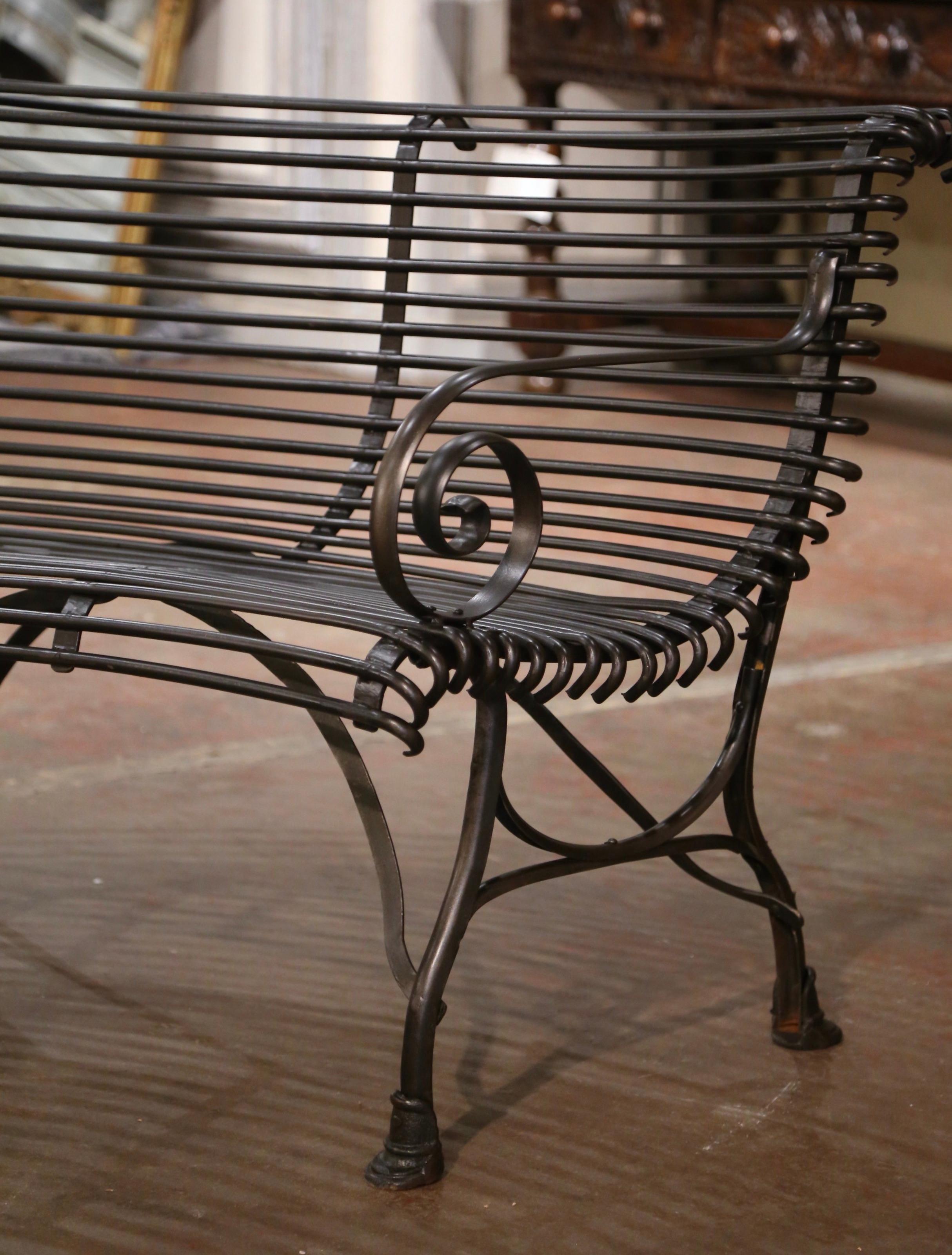 French Curved Iron Bench with Hoof Feet Signed Sauveur Arras In Excellent Condition For Sale In Dallas, TX