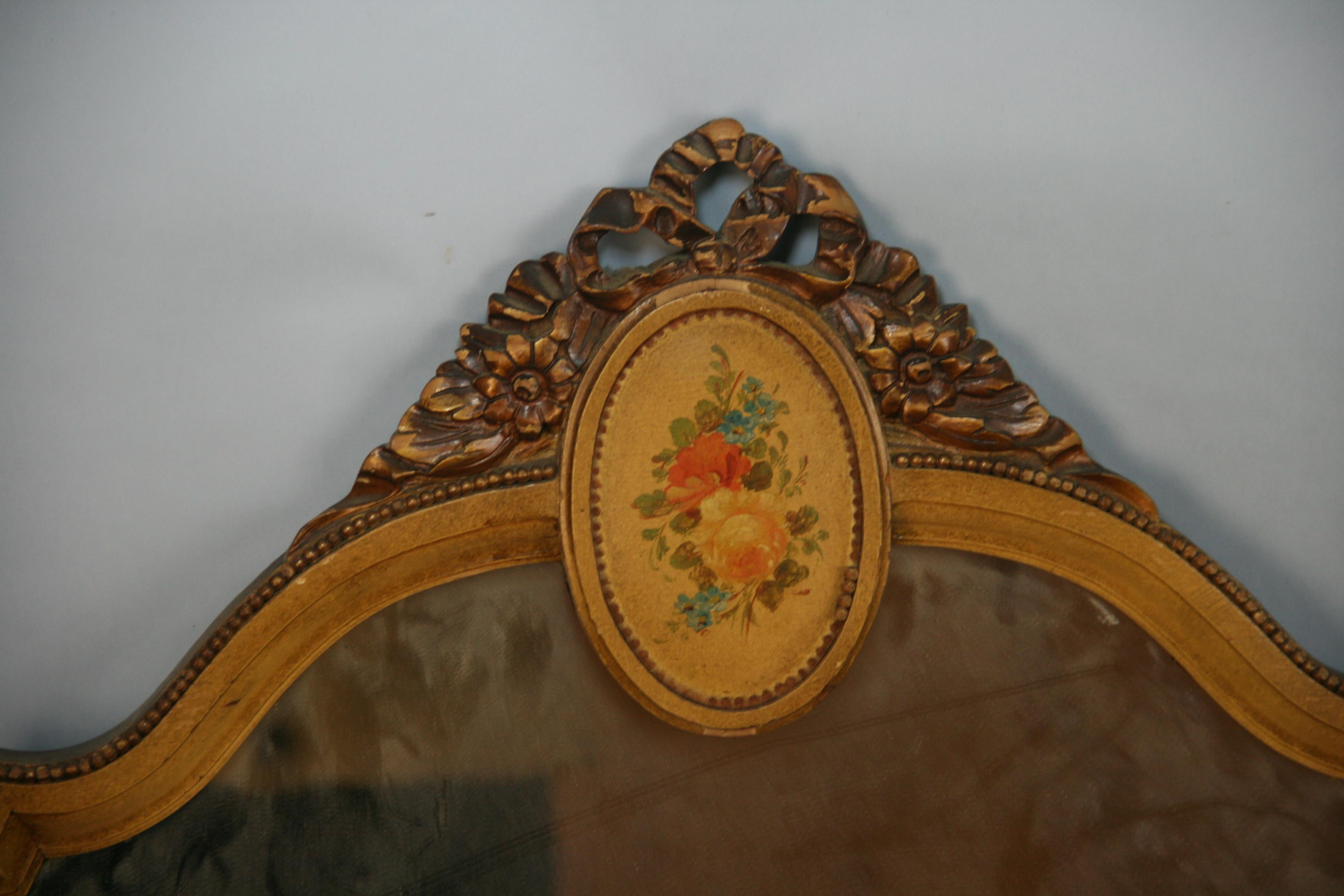 Early 20th Century French Curved Mirror with Painted Pediment For Sale