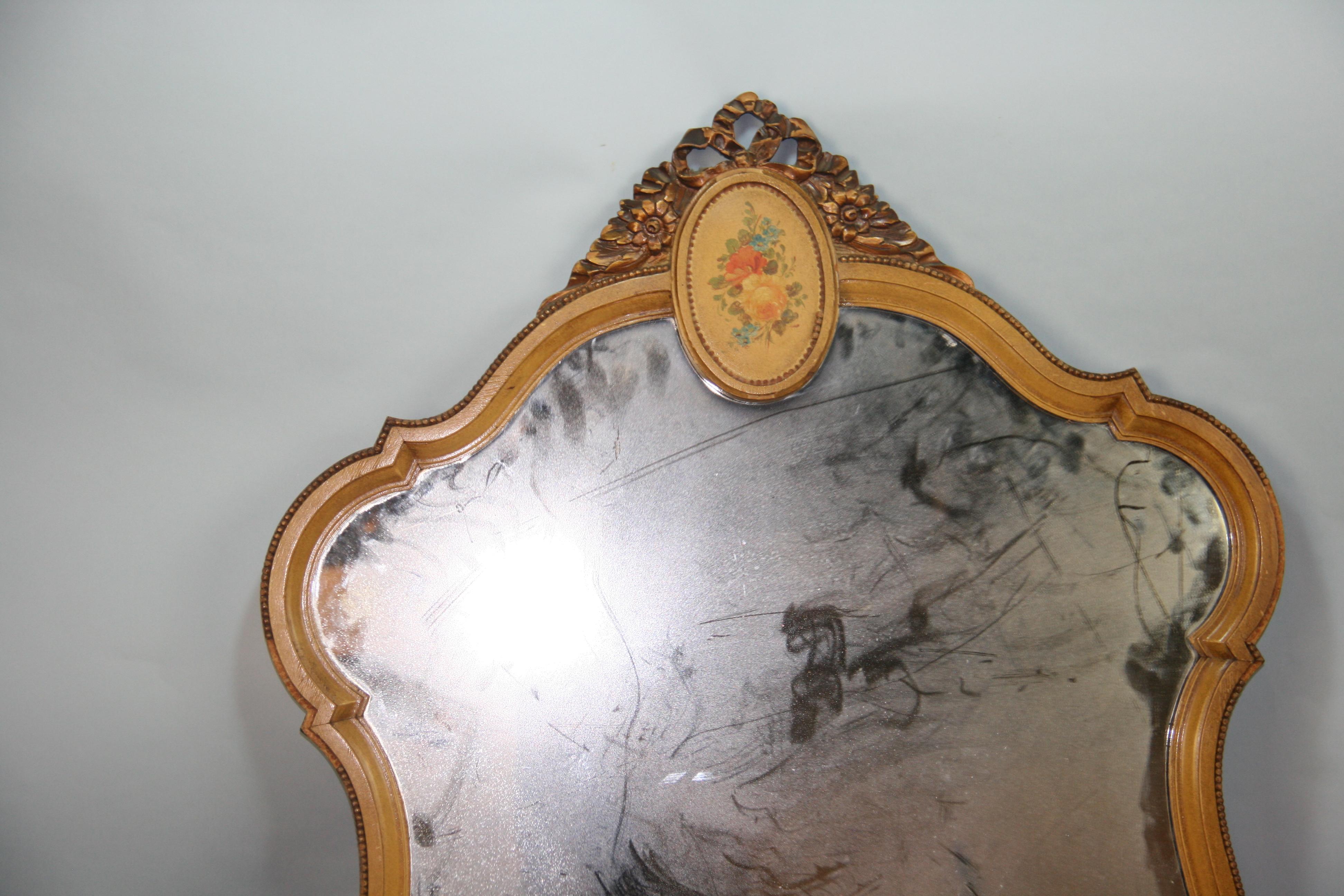 French Curved Mirror with Painted Pediment For Sale 3