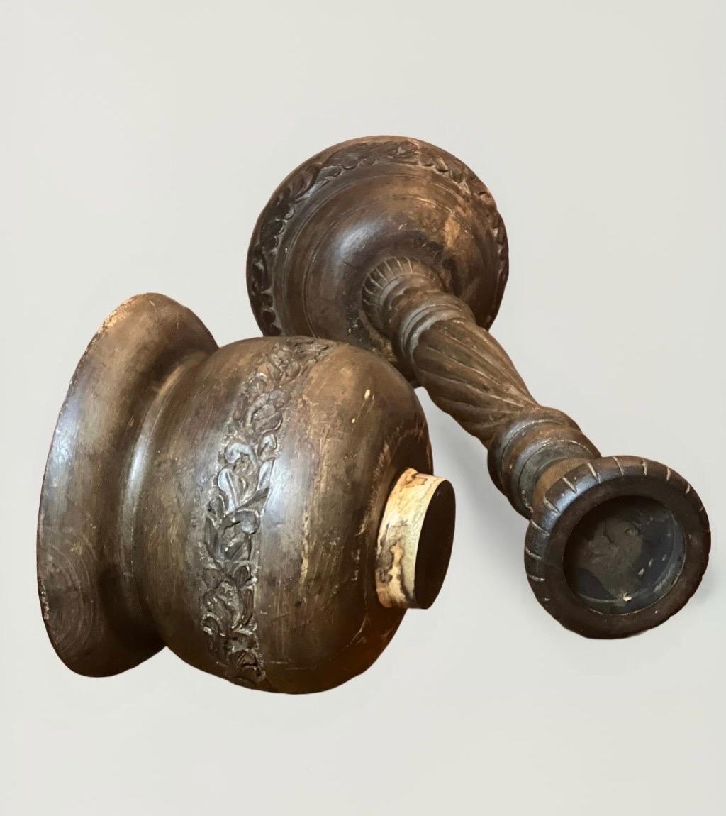 Jardinière à piédestal en bois sculpté, fabriquée à la main par un artisan français. Début du 20e siècle en vente 5