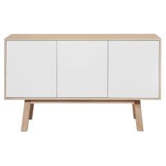 Credenza francese personalizzabile a 3 ante di colore bianco, opera del designer Eric Gizard Paris