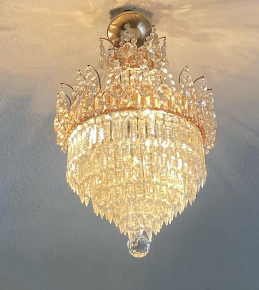 French Cut Clear Pink Crystal Waterfall Seven-Light Flush Mount Chandelier 1930s im Angebot 5