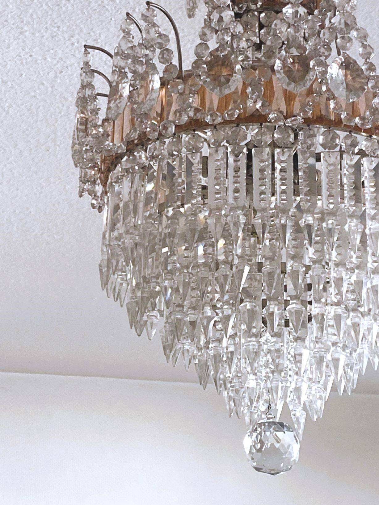 French Cut Clear Pink Crystal Waterfall Seven-Light Flush Mount Chandelier 1930s (Kristall) im Angebot