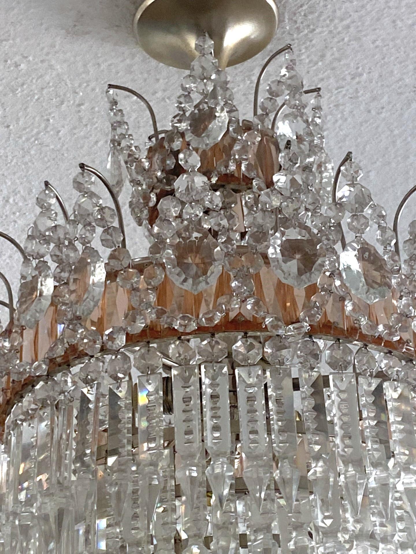 French Cut Clear Pink Crystal Waterfall Seven-Light Flush Mount Chandelier 1930s im Angebot 3