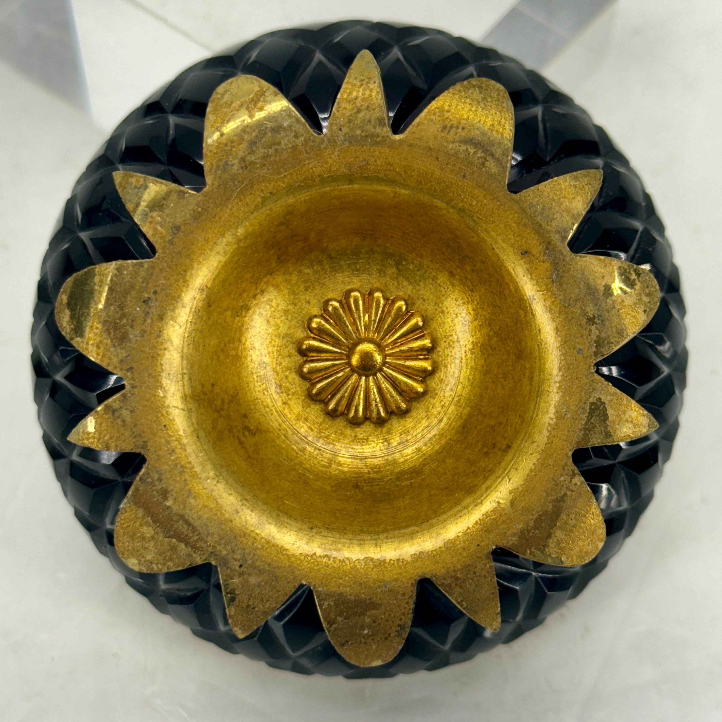 Coupe en cristal taillé Améthyste Bronze doré Empire en vente 6
