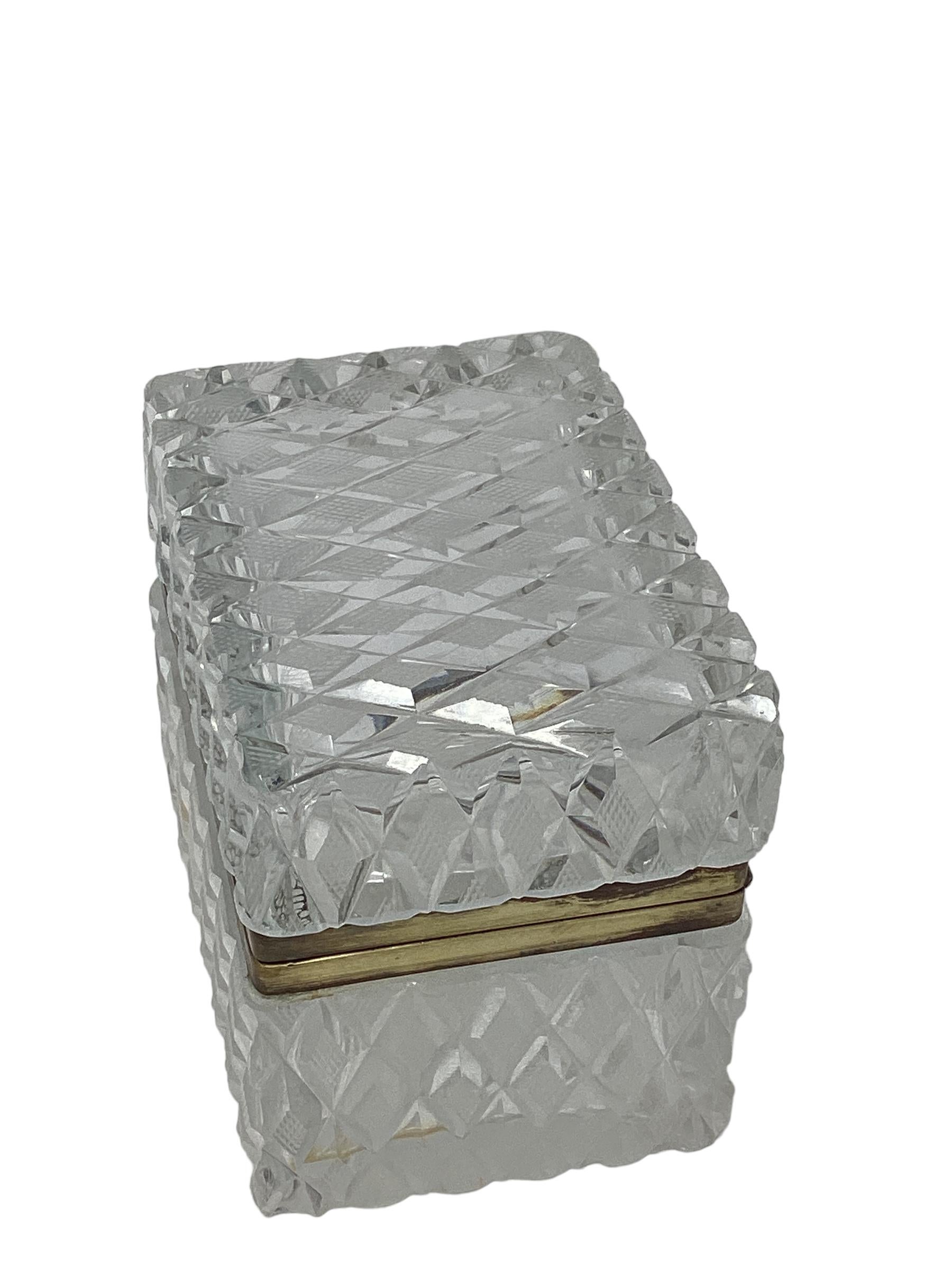 20th Century French Cut Crystal Box with Diamond Cut Pattern  For Sale