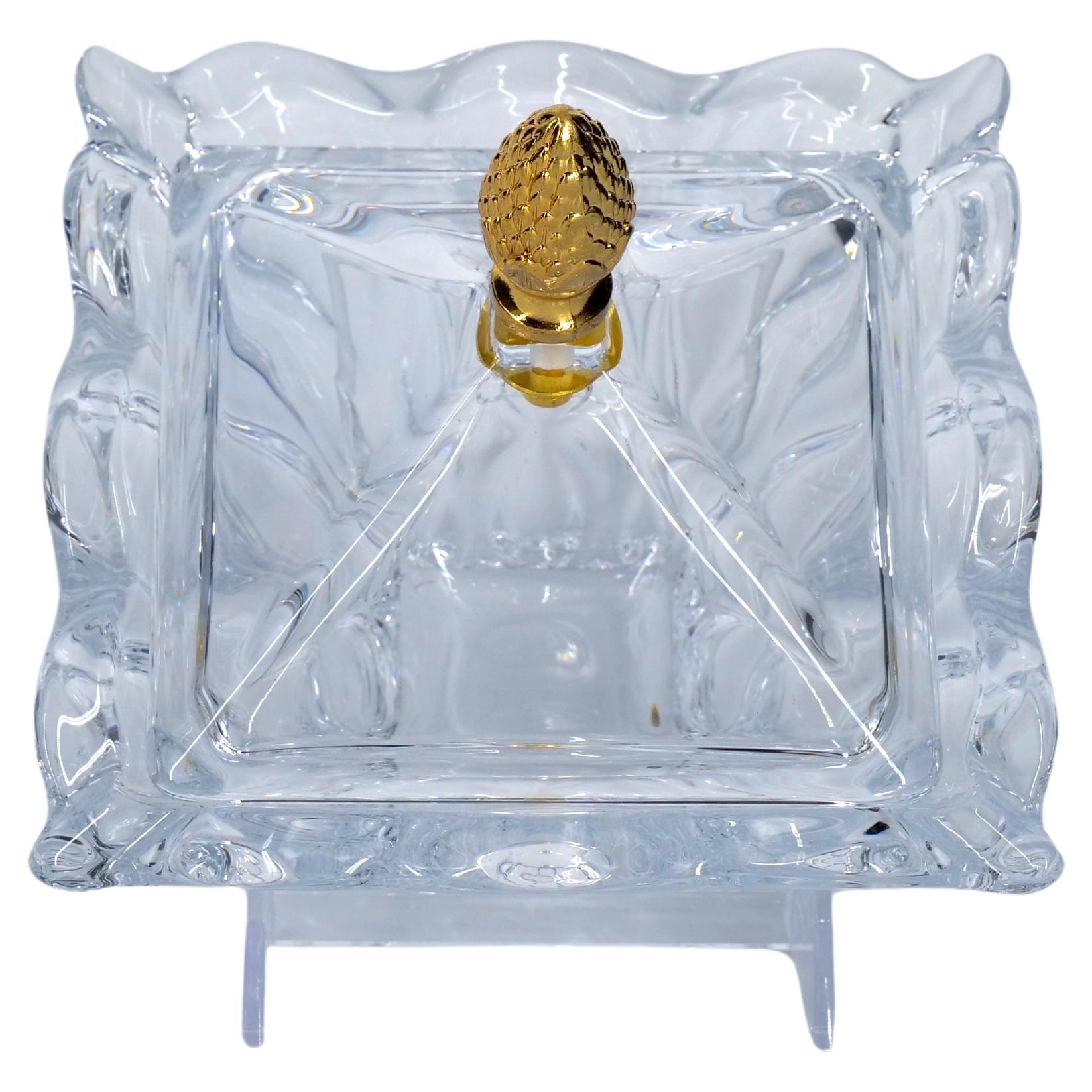 French Cut Crystal / Gilt Brass Finial Covered Dish In Good Condition In Tarry Town, NY